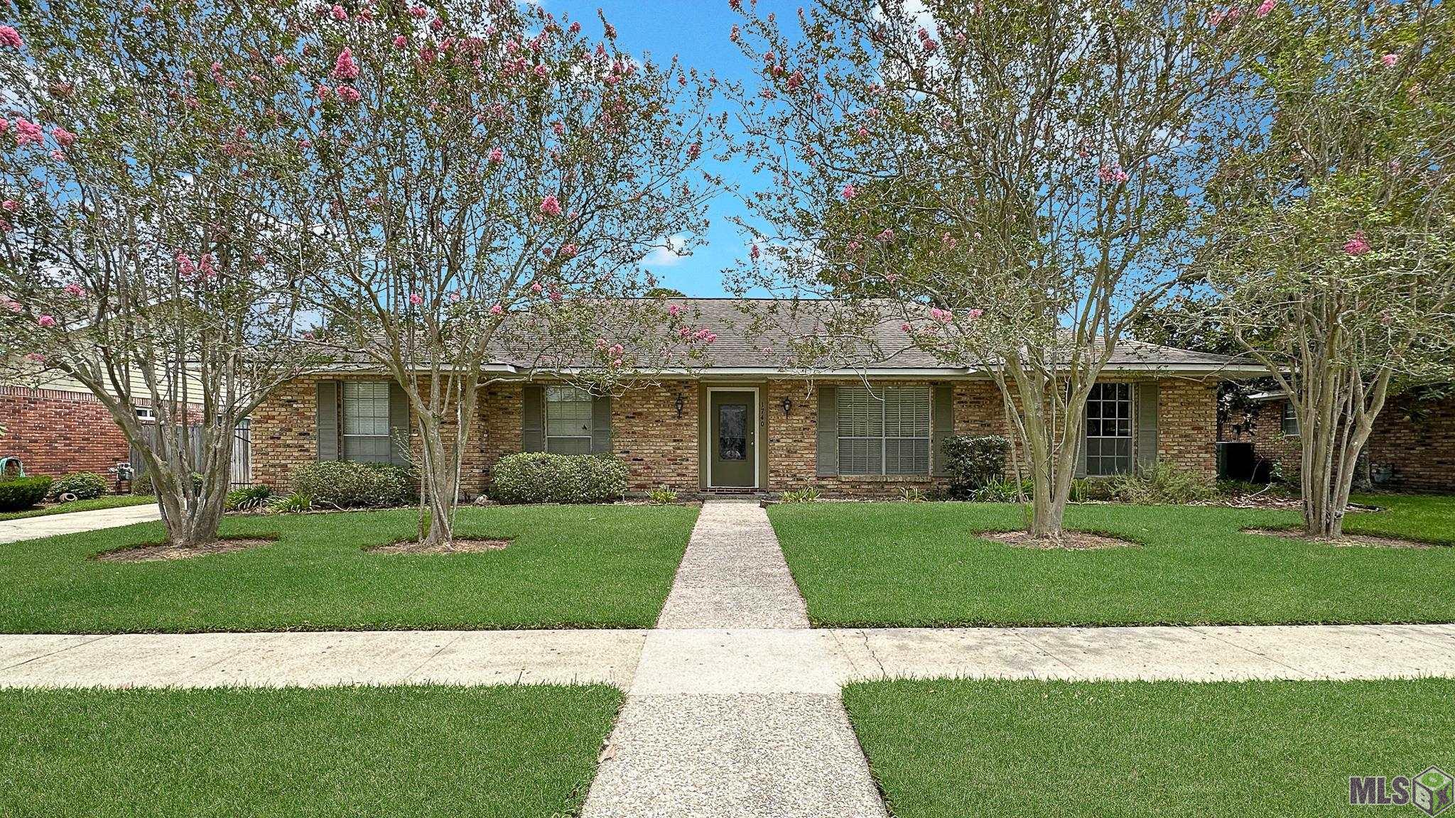 1740 Rue Crozat, Baton Rouge, LA 70810