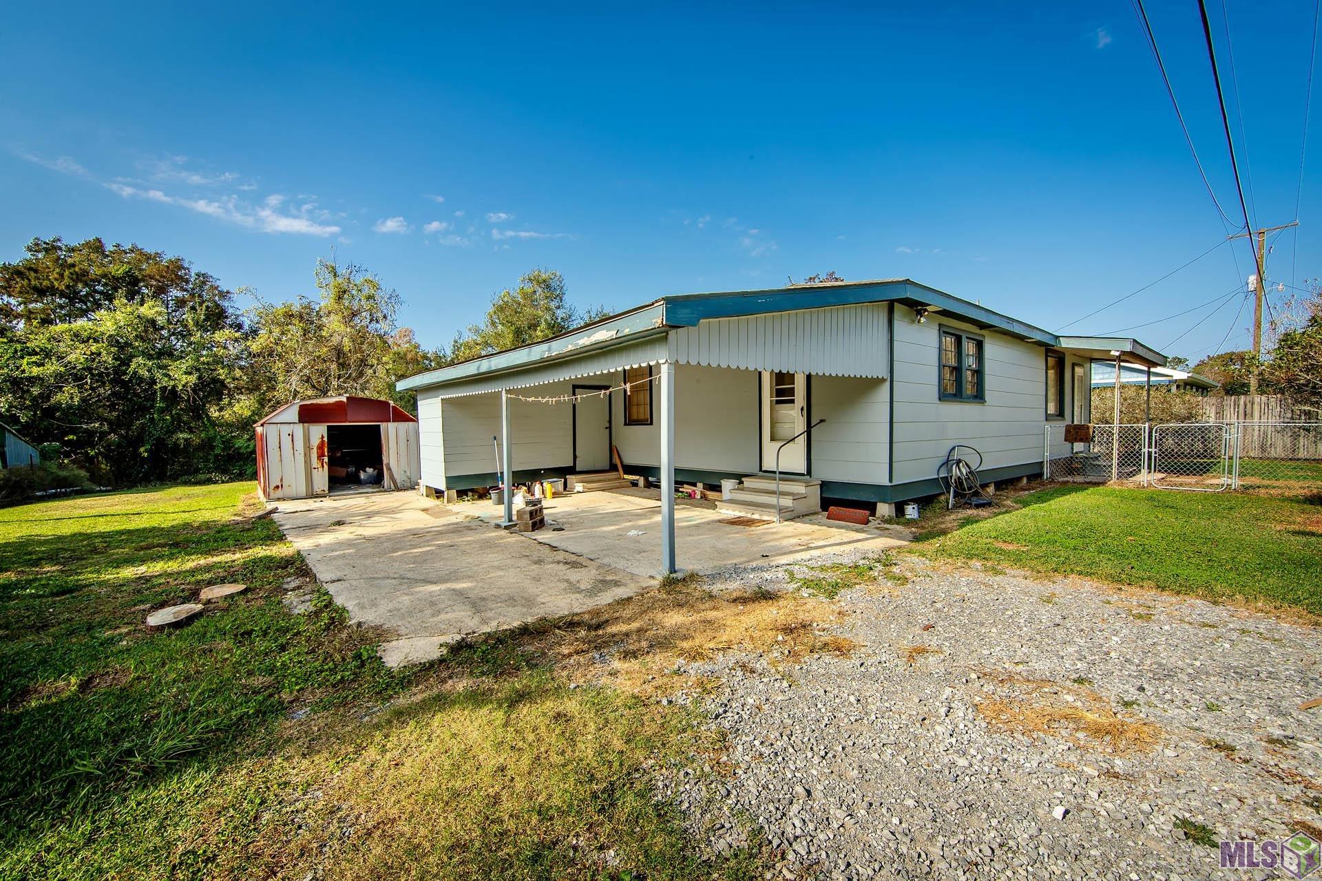 2637 Highway 308 — photo