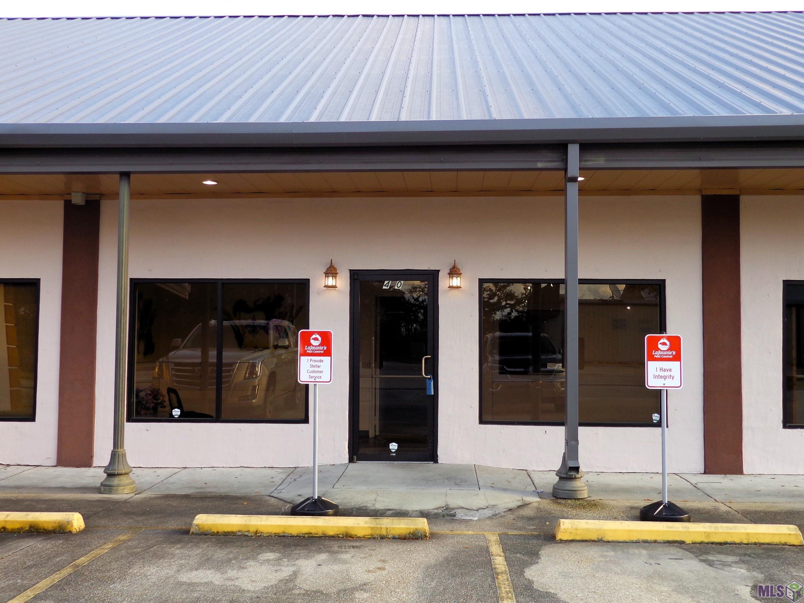 4266 West Main Street 400 — photo