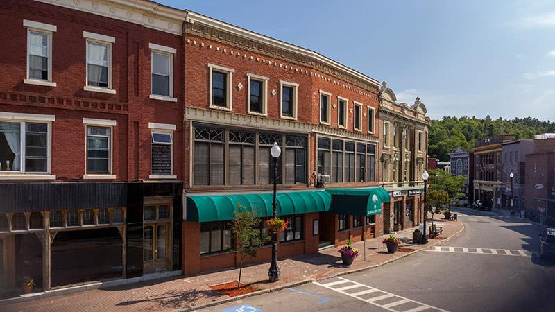 86 Main Street — photo