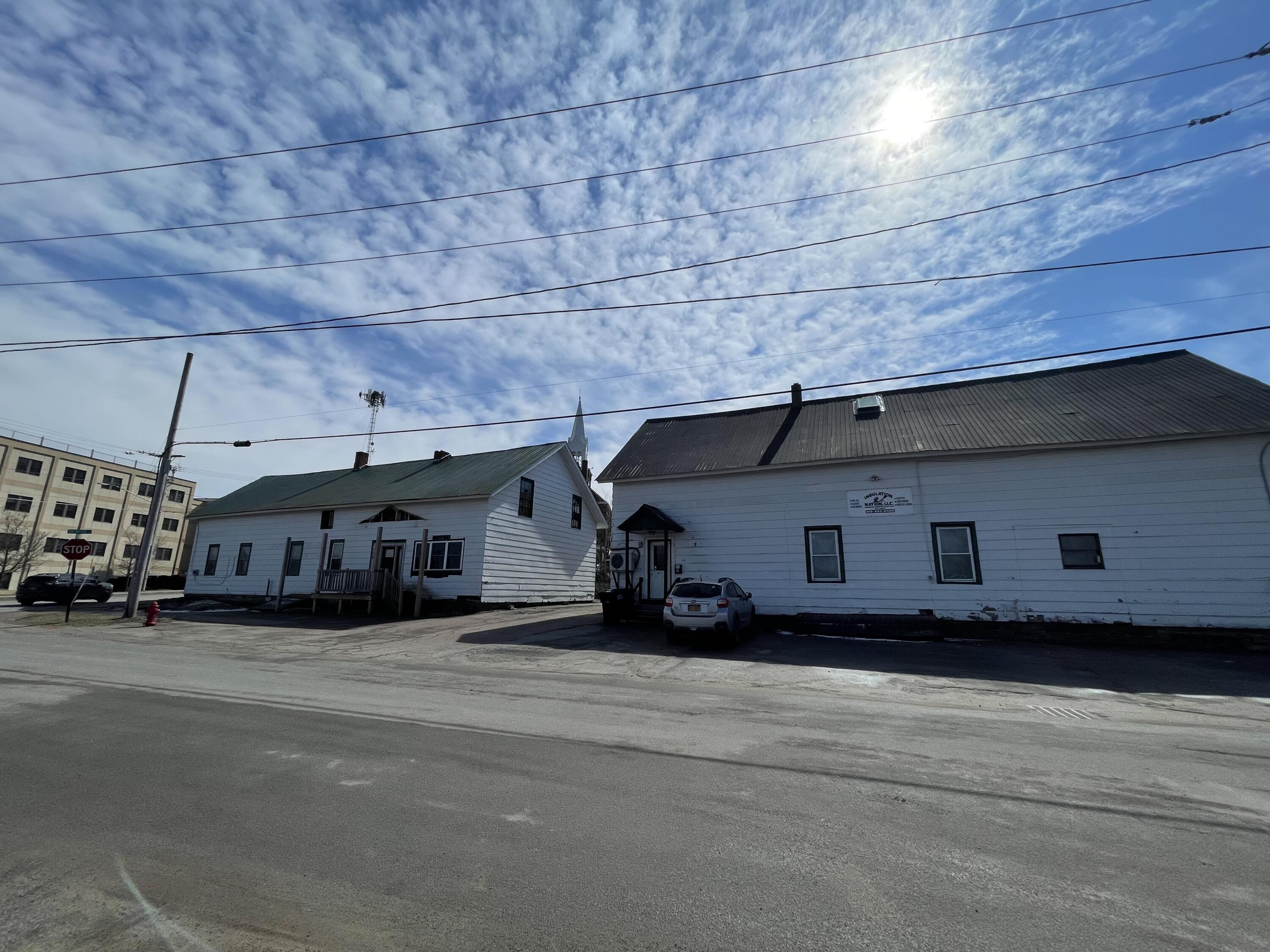10 Railroad Street — photo