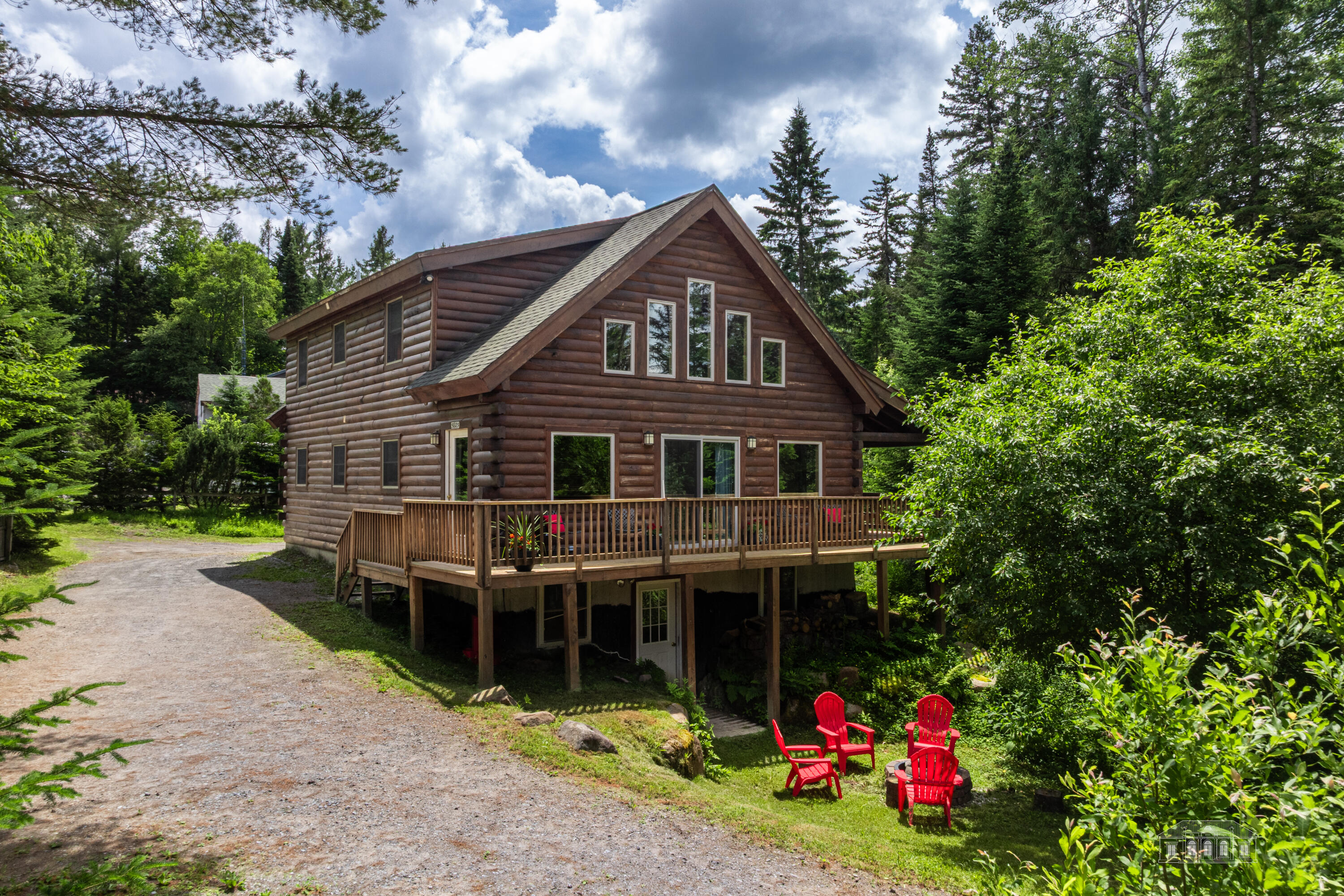 5885 Cascade Road — photo