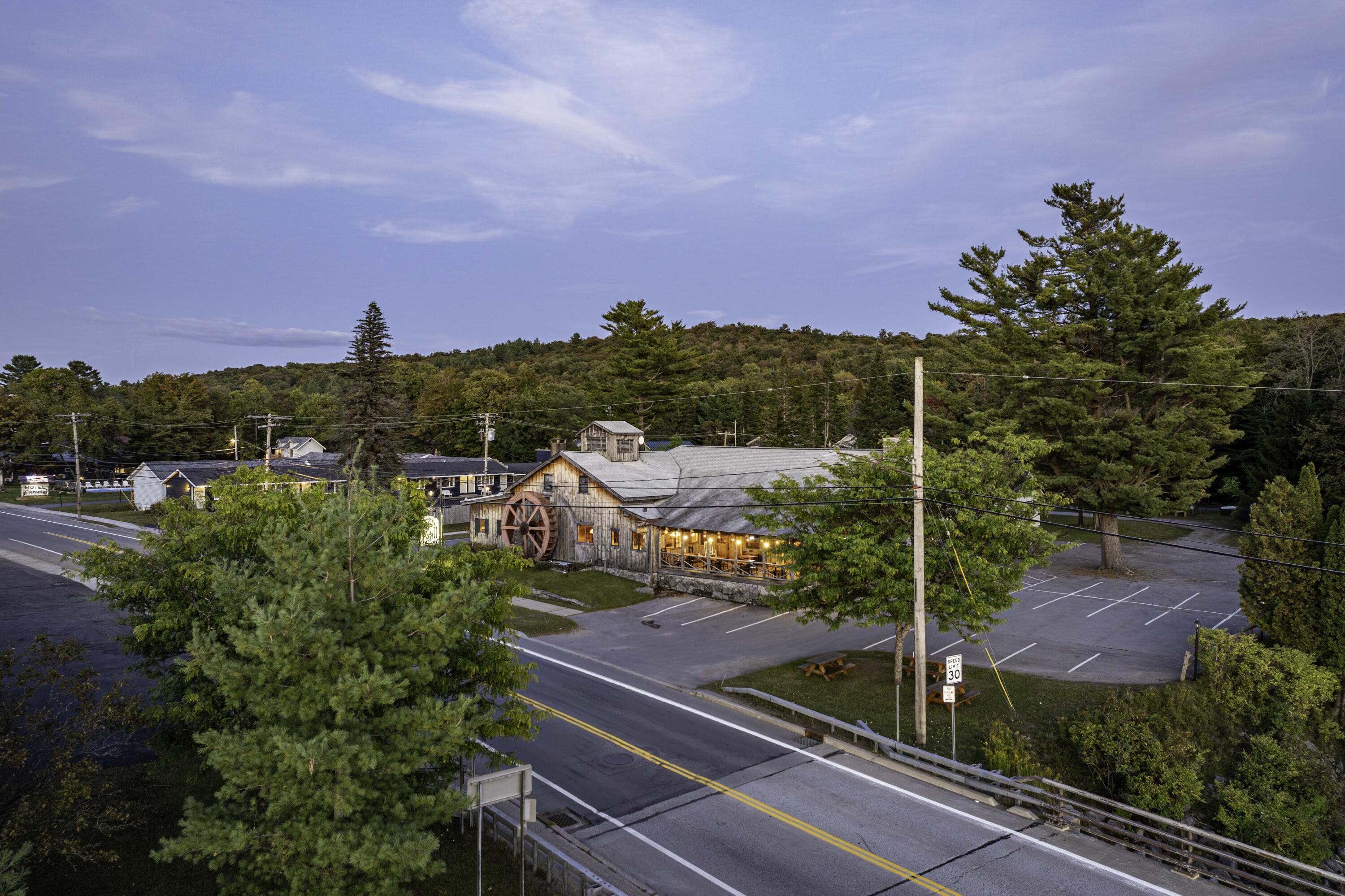 2888 Ny-28 — photo