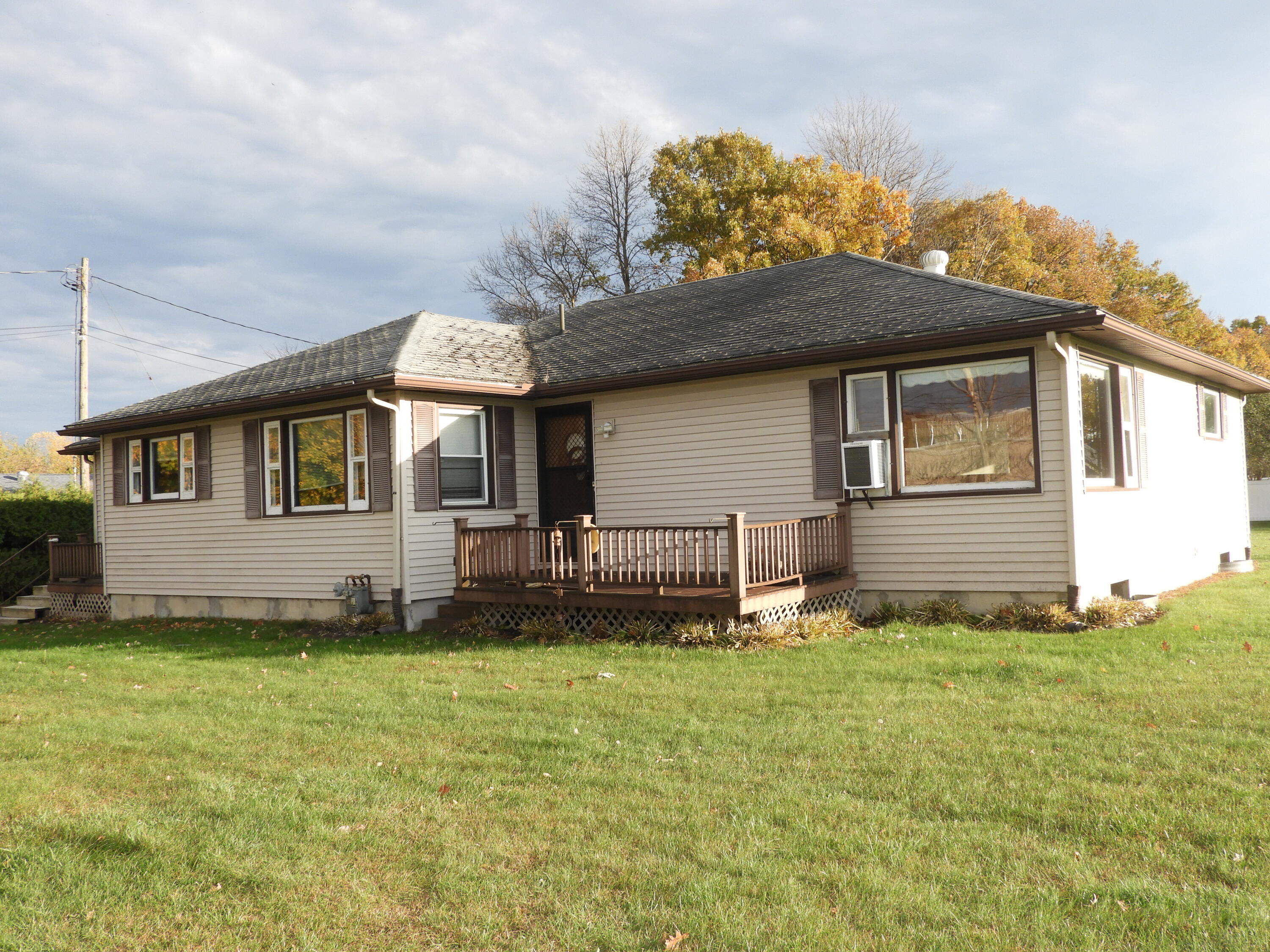 453 Tom Miller Road — photo