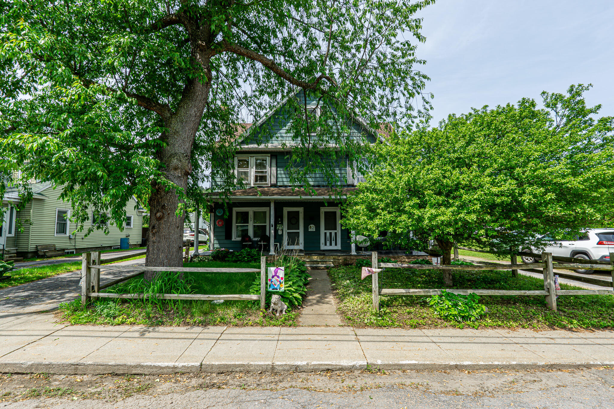 16 Broad Lane — photo
