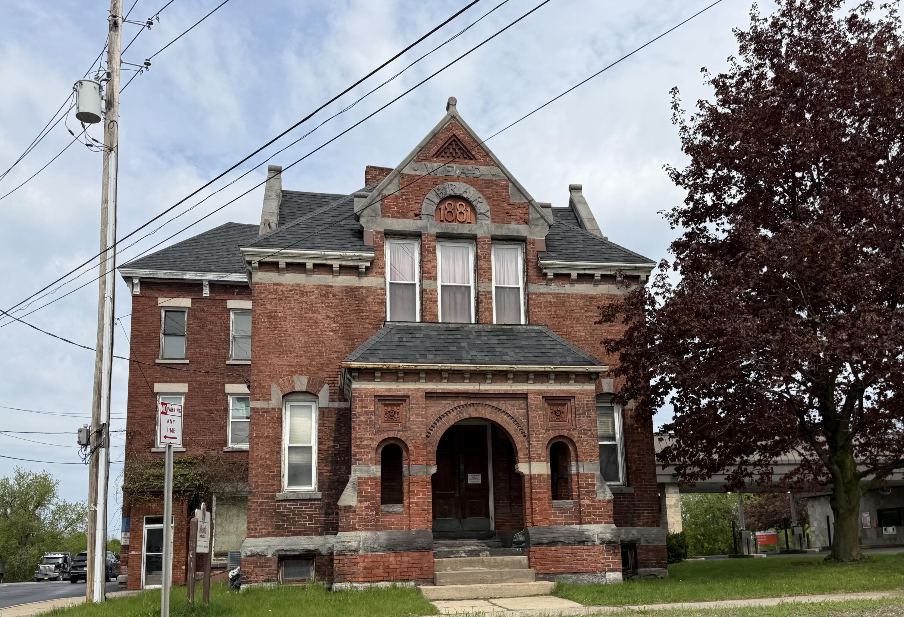 16 Elm Street — photo