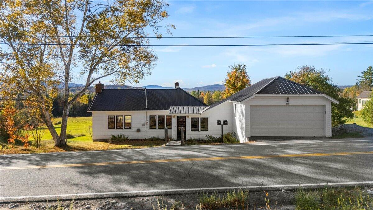 387 Chamberlain Road — photo