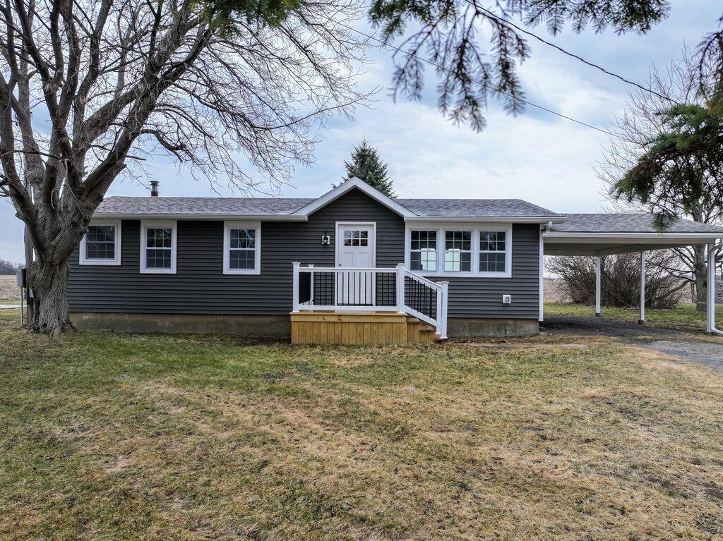 17 Columbus Drive, Rouses Point, NY 12979
