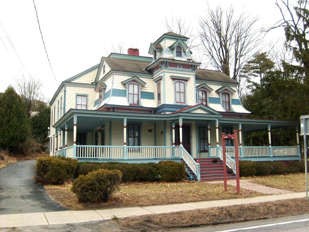 6447 Main Street — photo
