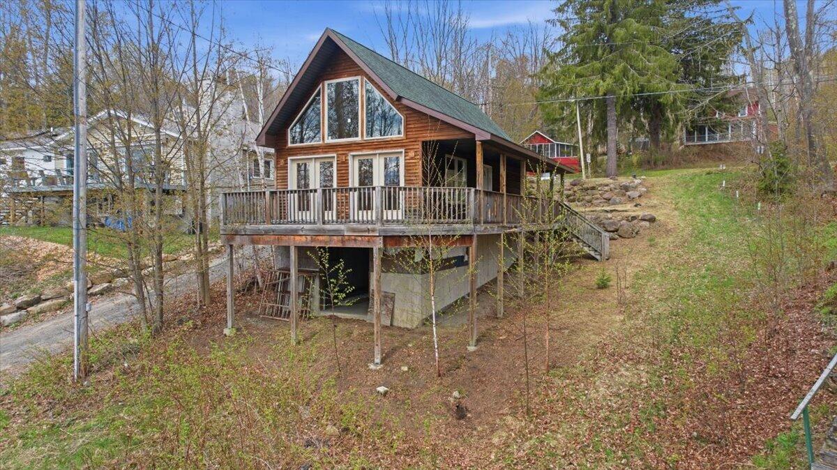 202 Lakeshore Drive — photo
