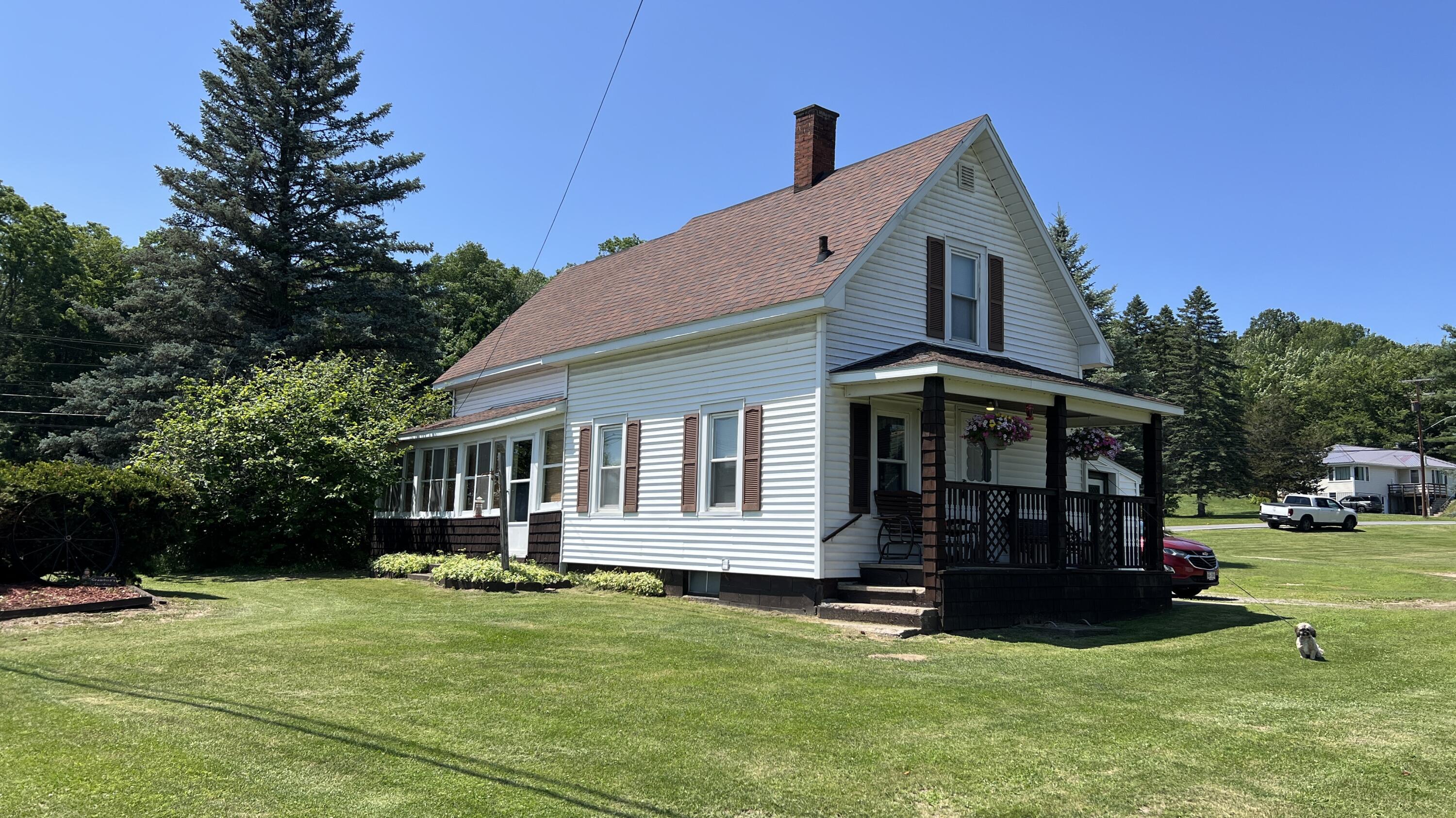 4 Trudeau Road — photo