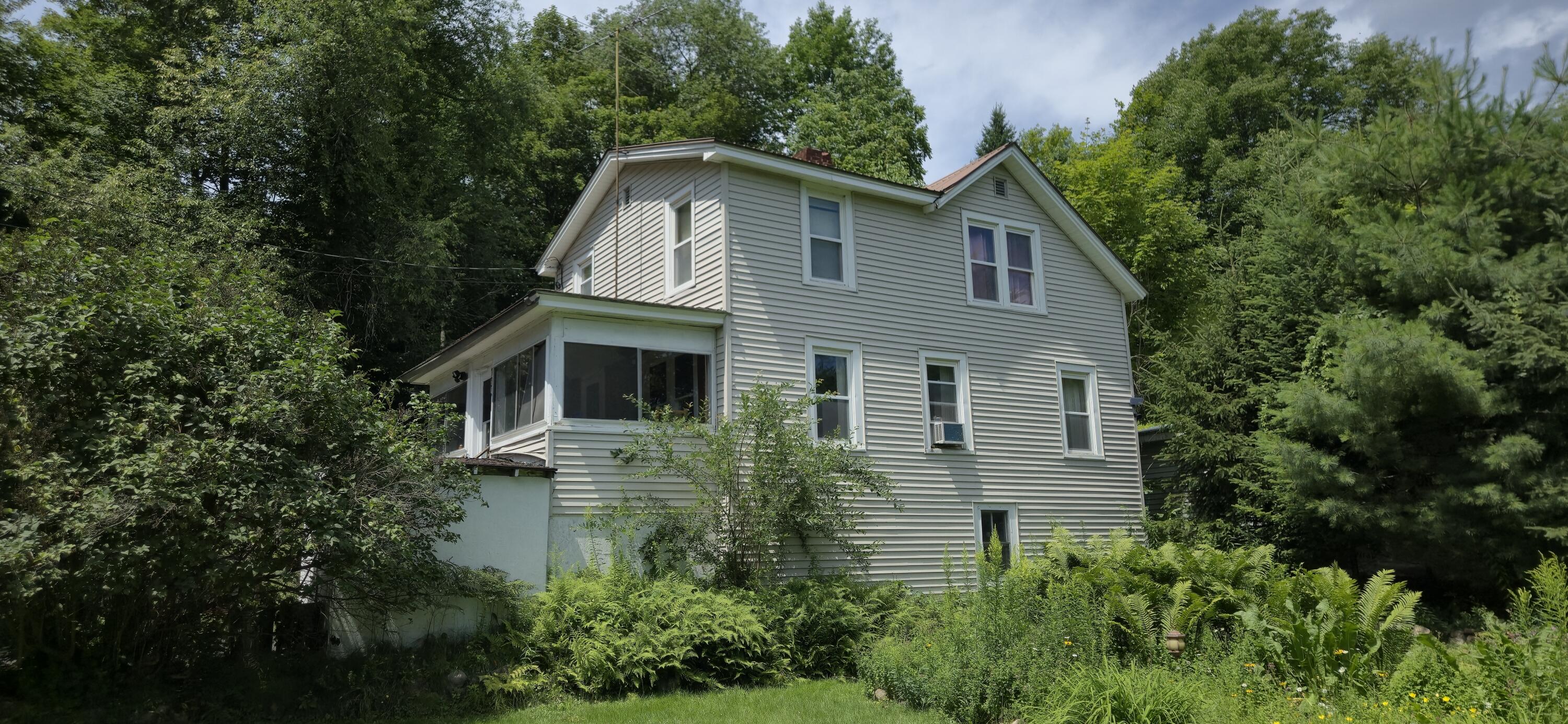 171 McIntyre Street — photo