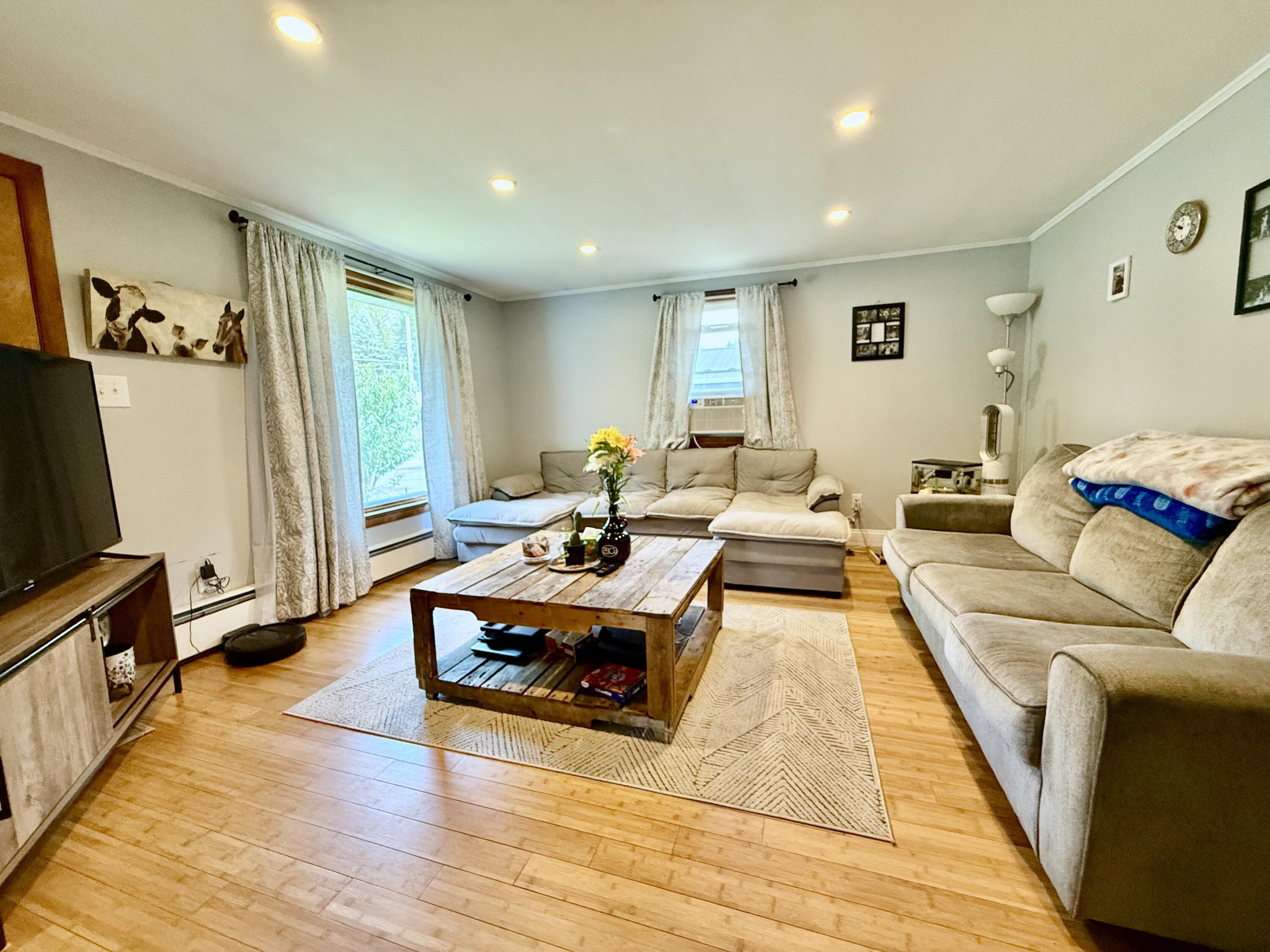 33 Scott Drive — photo