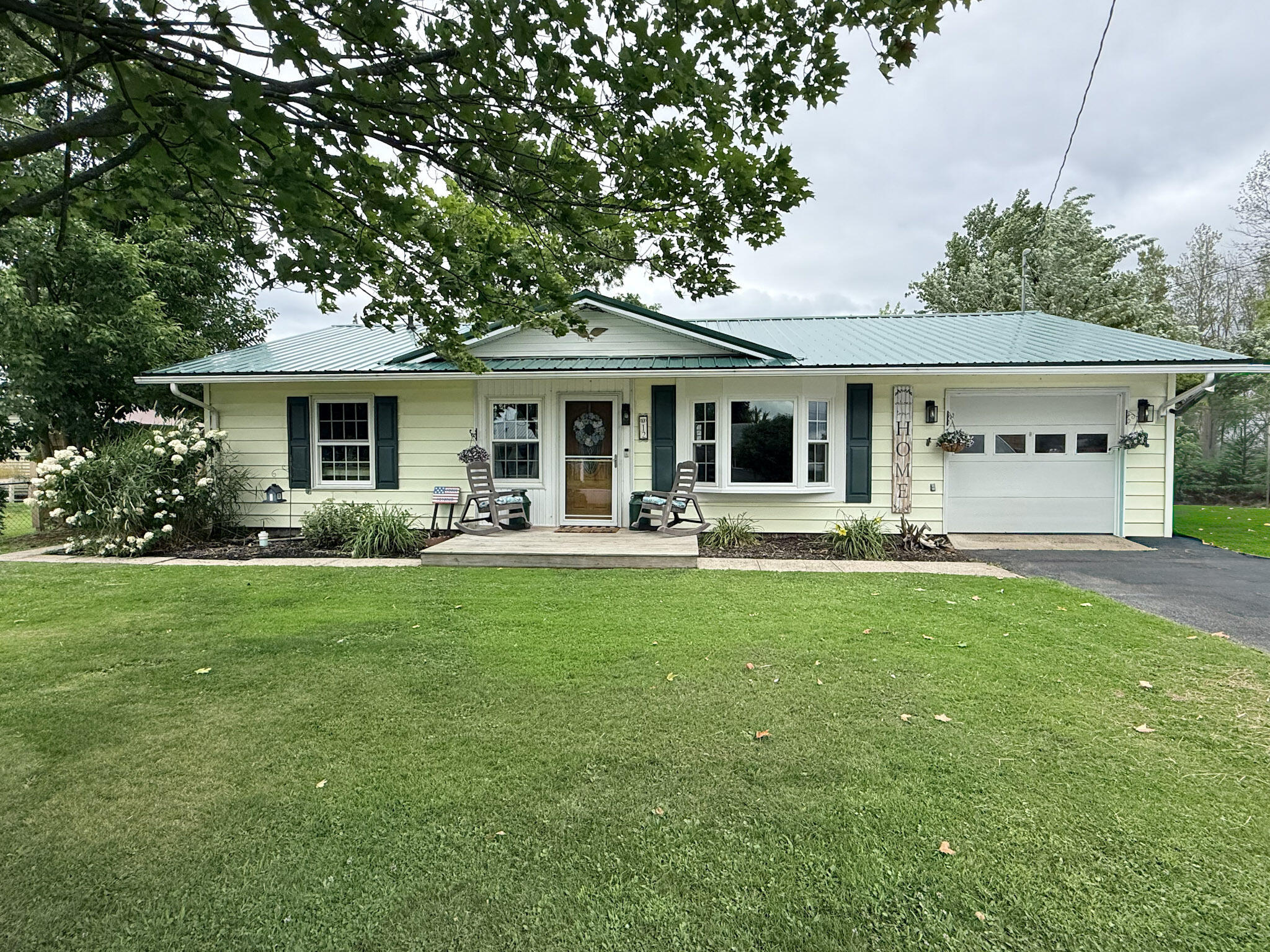 12 Oswego Lane — photo