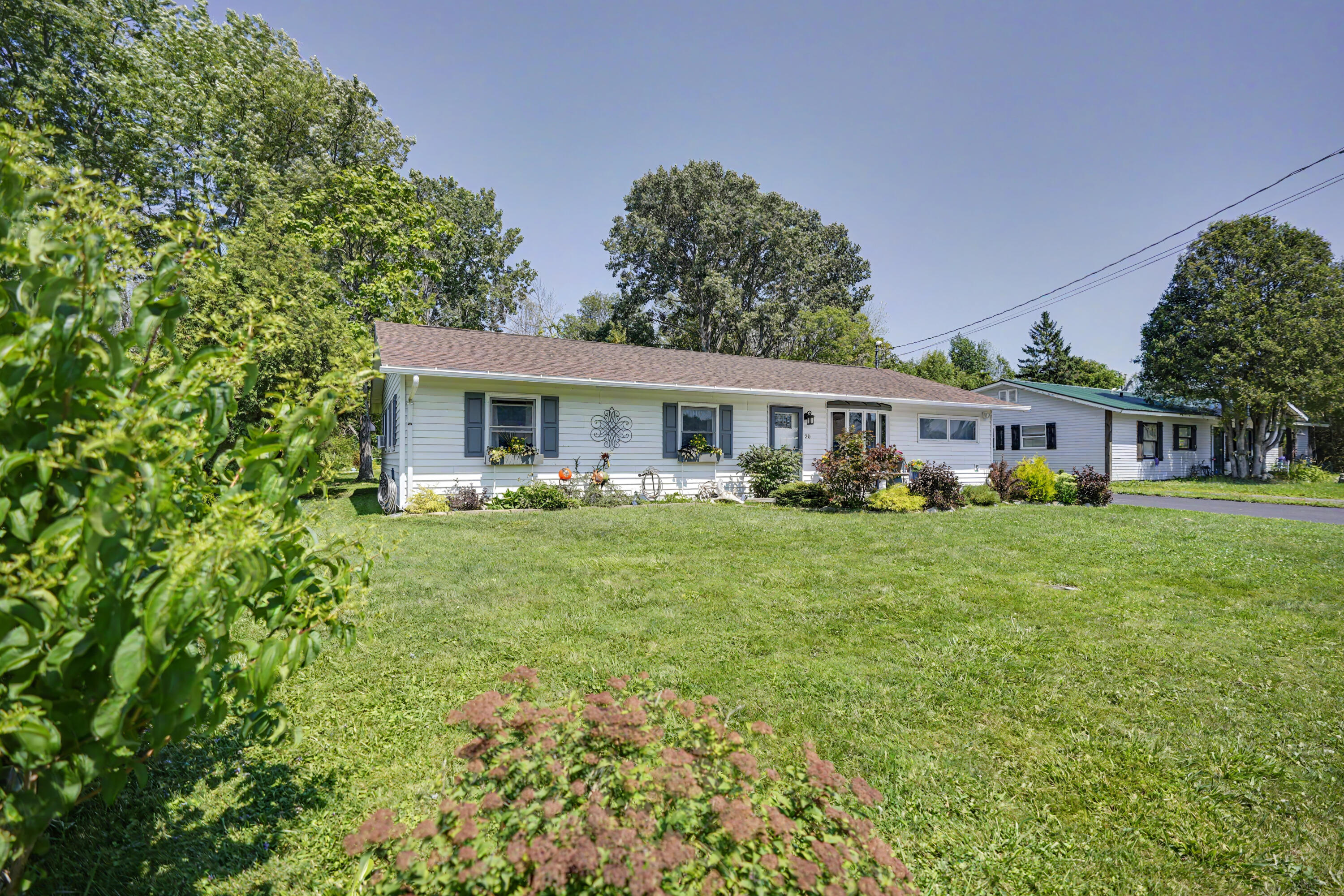 20 Oswego Lane — photo