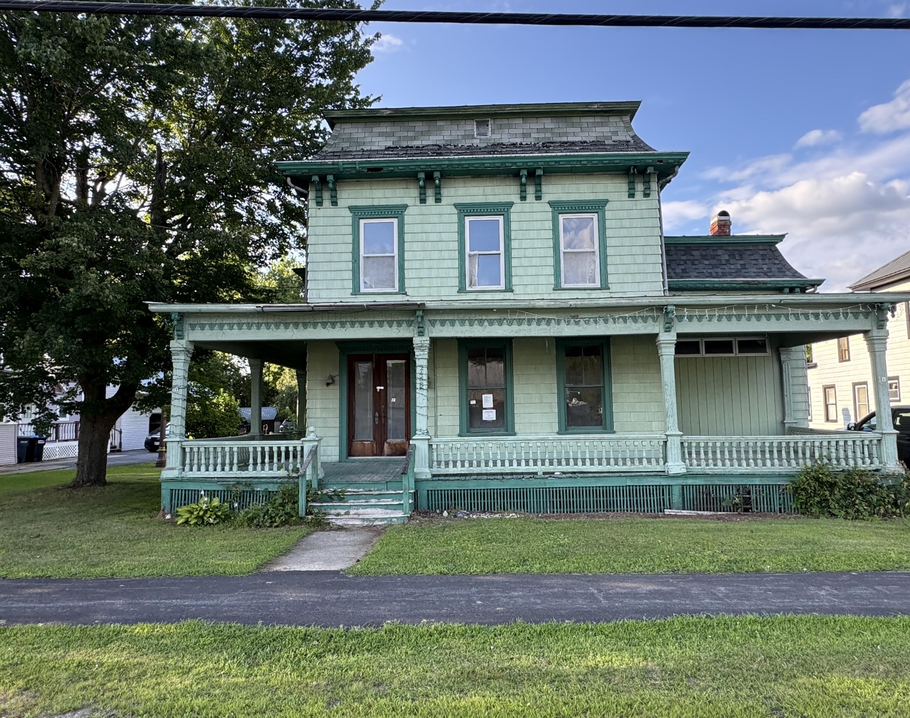 2458 US. 11 — photo