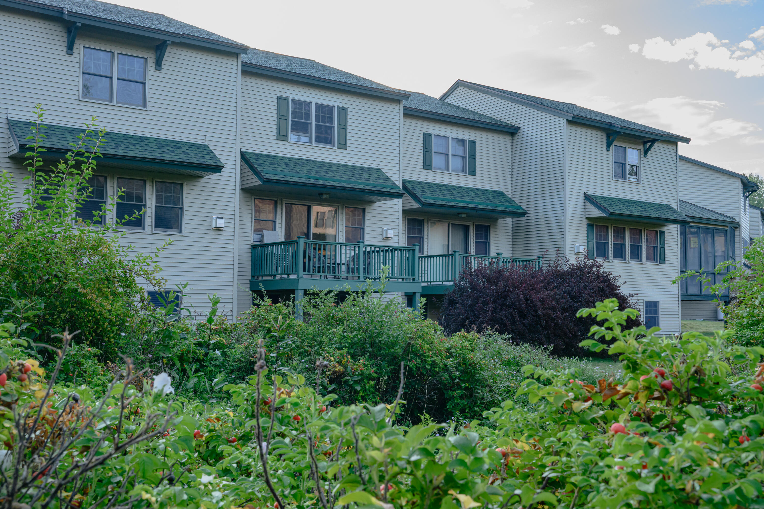 187 Fir Way, 10 — photo