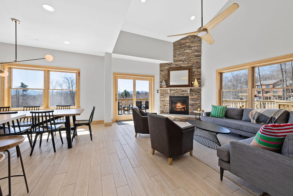 12 Scenic View Drive — photo