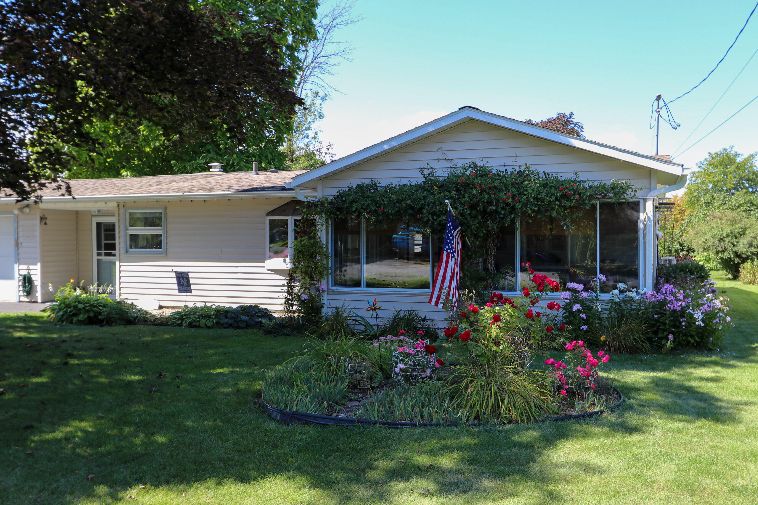 35 Seneca Drive, Plattsburgh, NY 12901 — photo 2