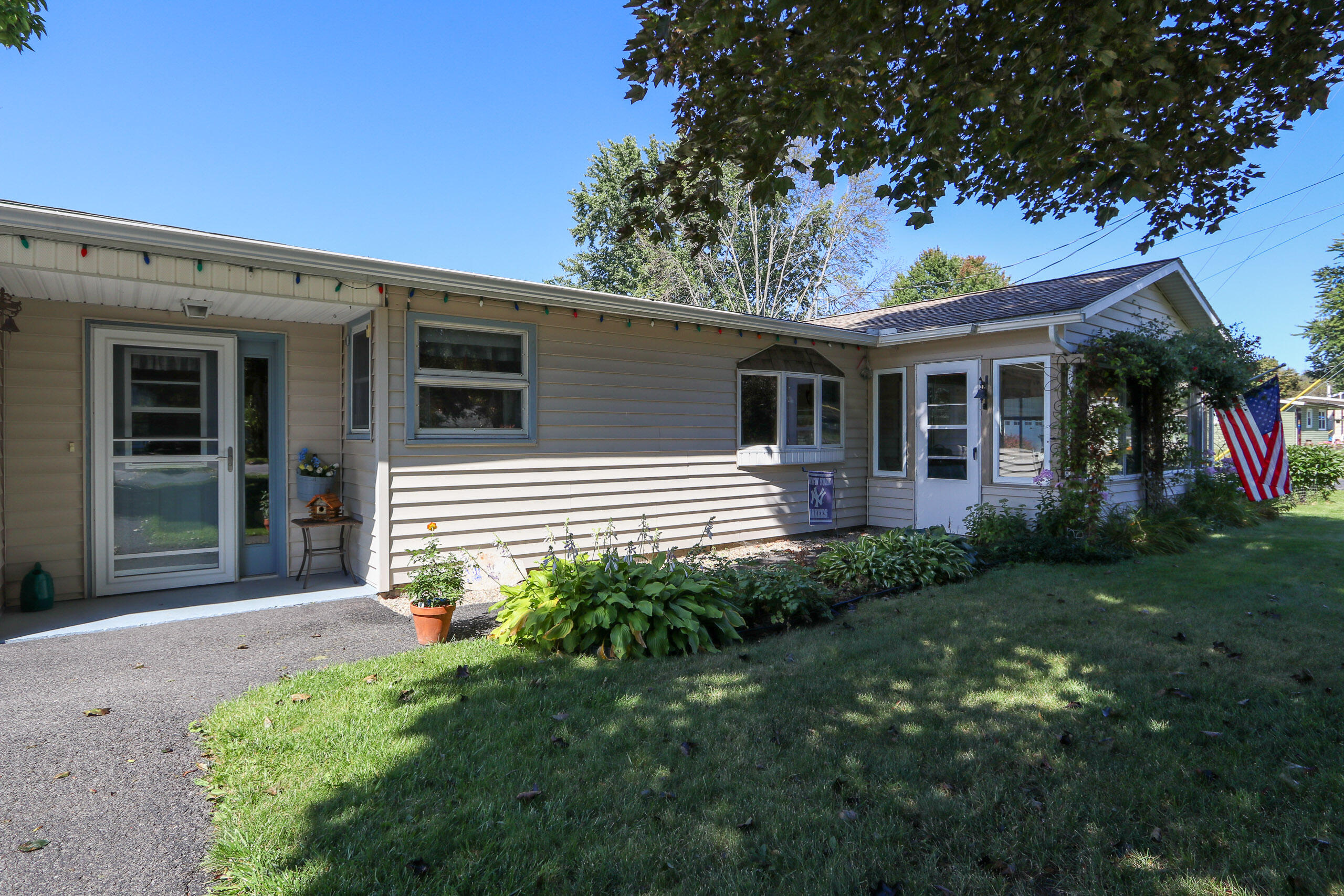 35 Seneca Drive, Plattsburgh, NY 12901 — photo 3
