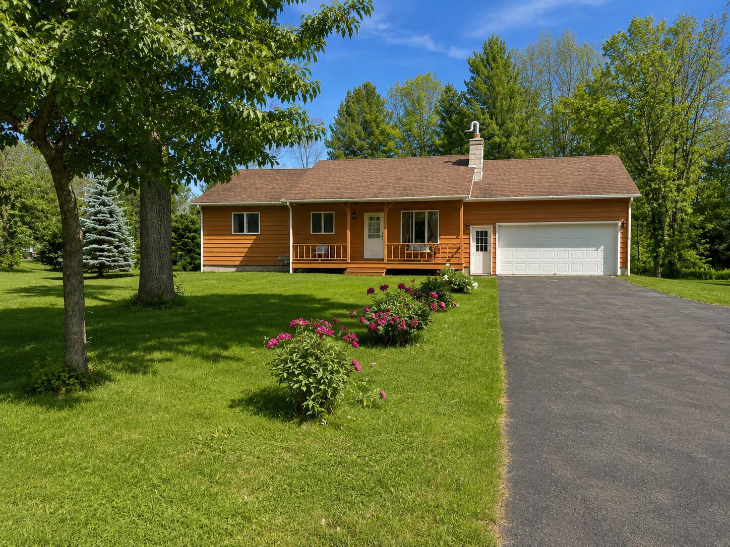 1479 Cumberland Head Road — photo