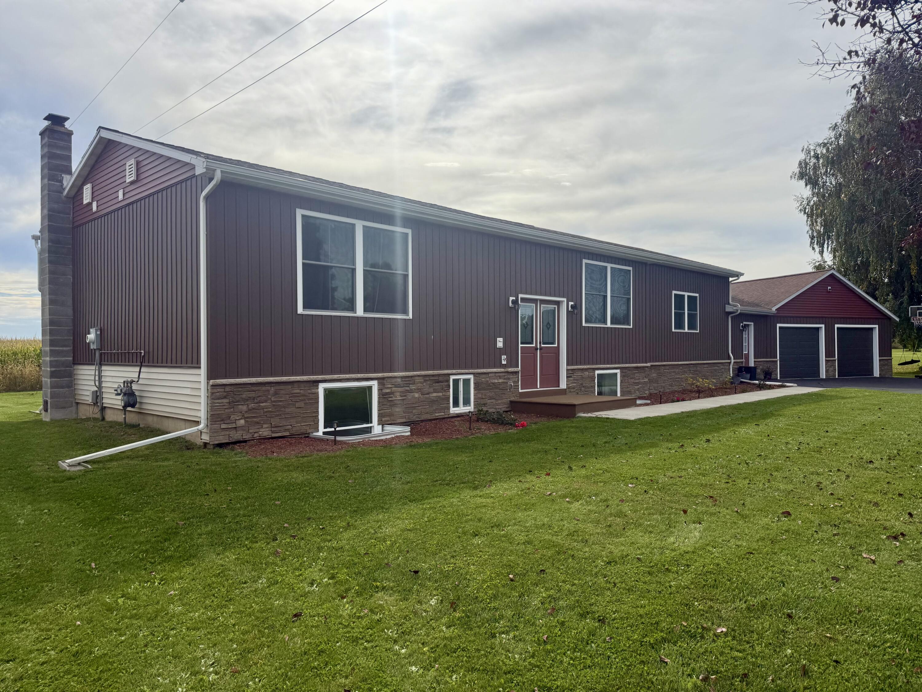23 Columbus Drive, Rouses Point, NY 12979 — photo 2