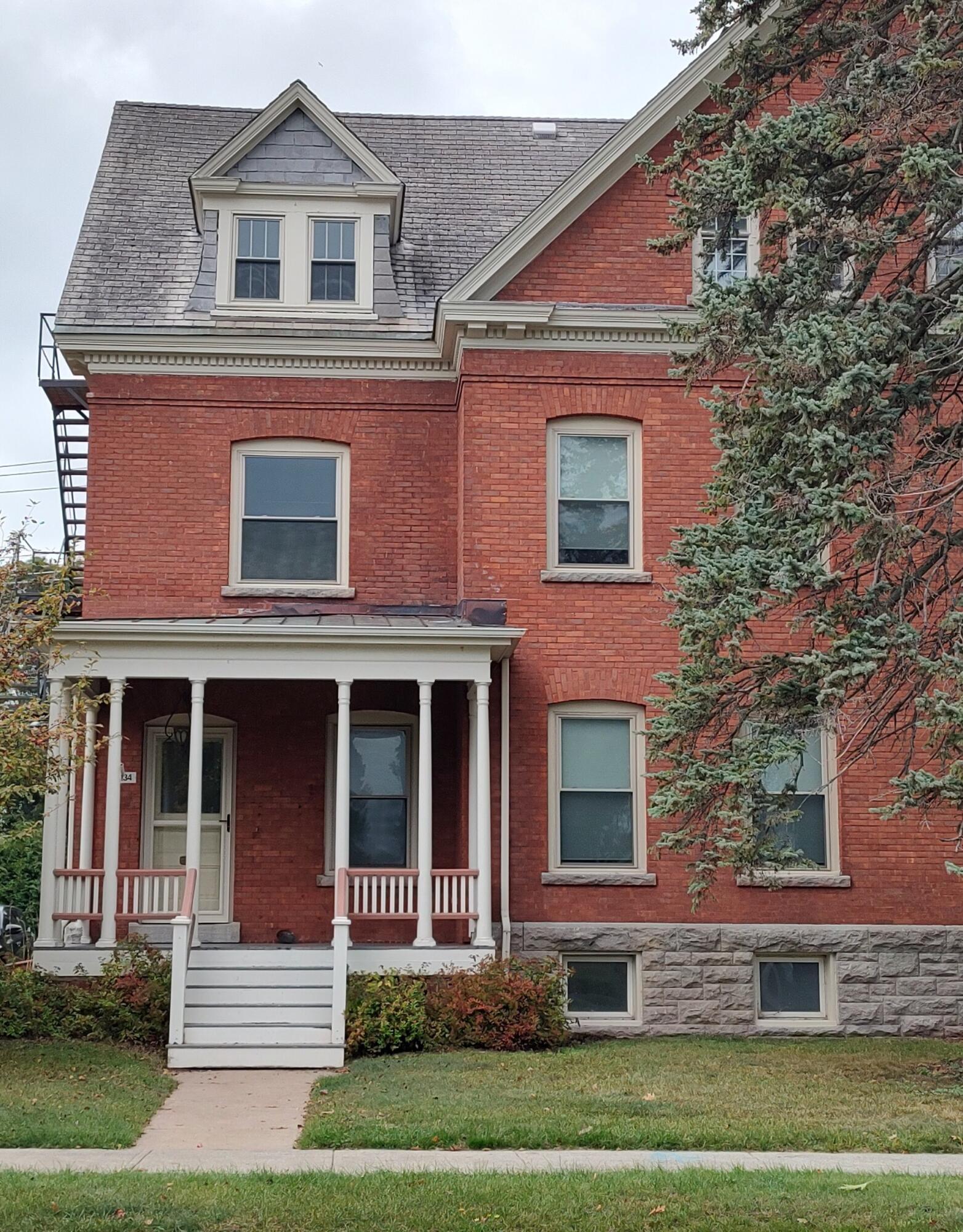 134 US. Oval — photo