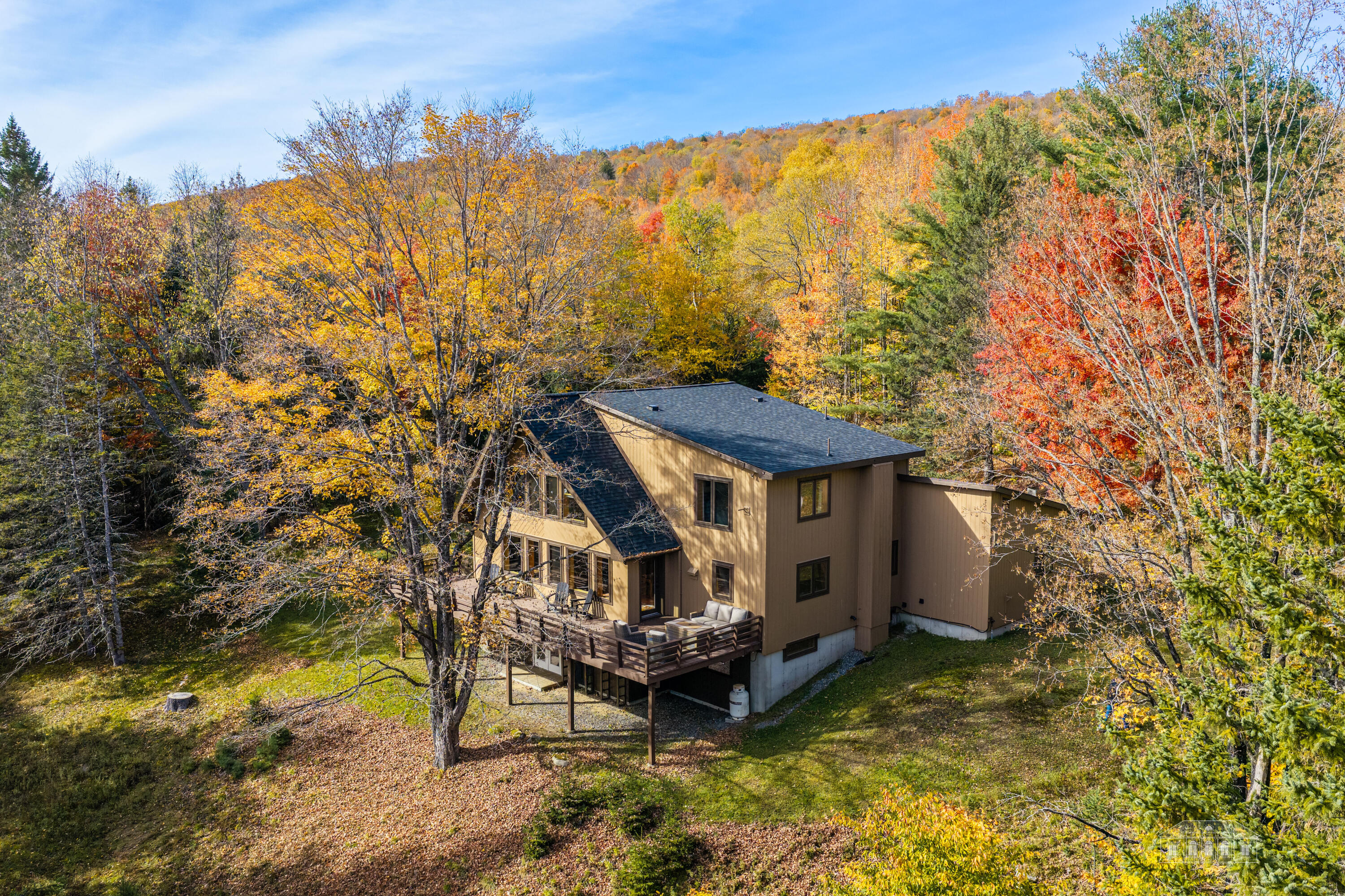 615 Kiwassa Lake Road — photo