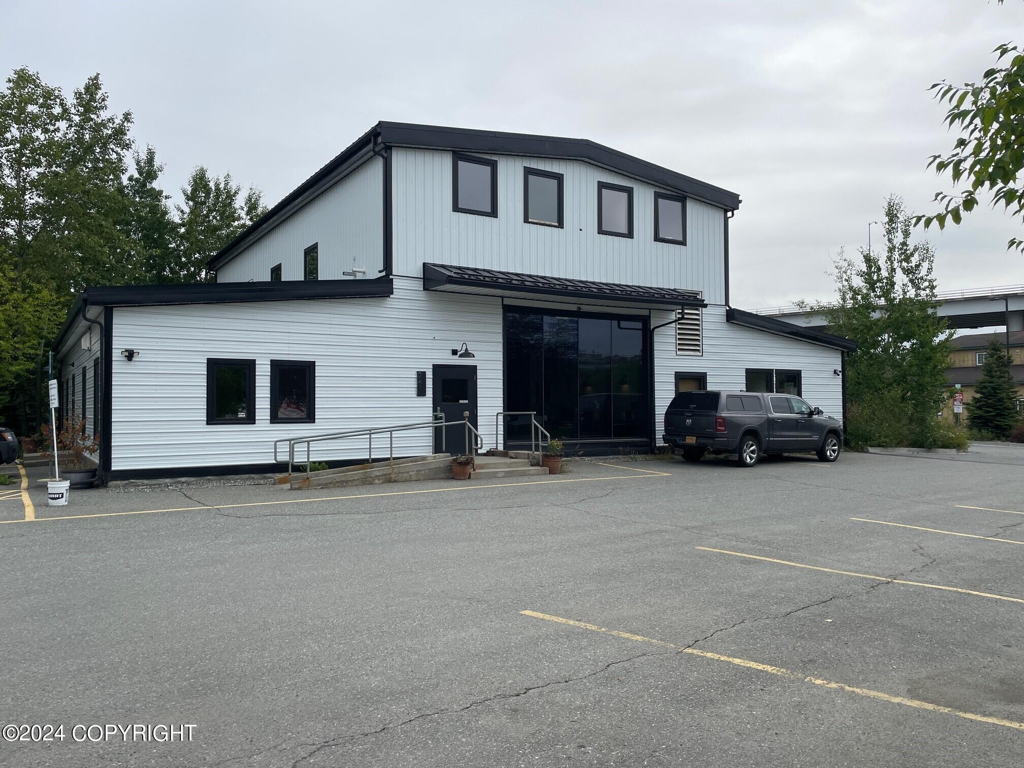 241 N C Street — photo