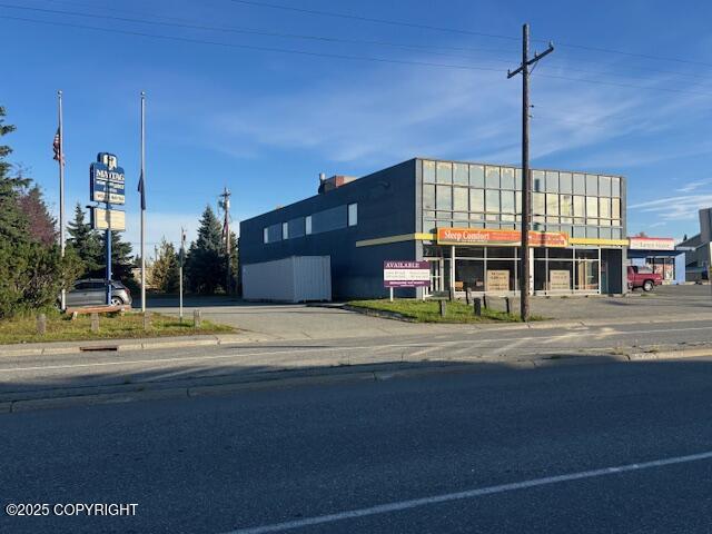 123 E Fireweed Lane #F — photo