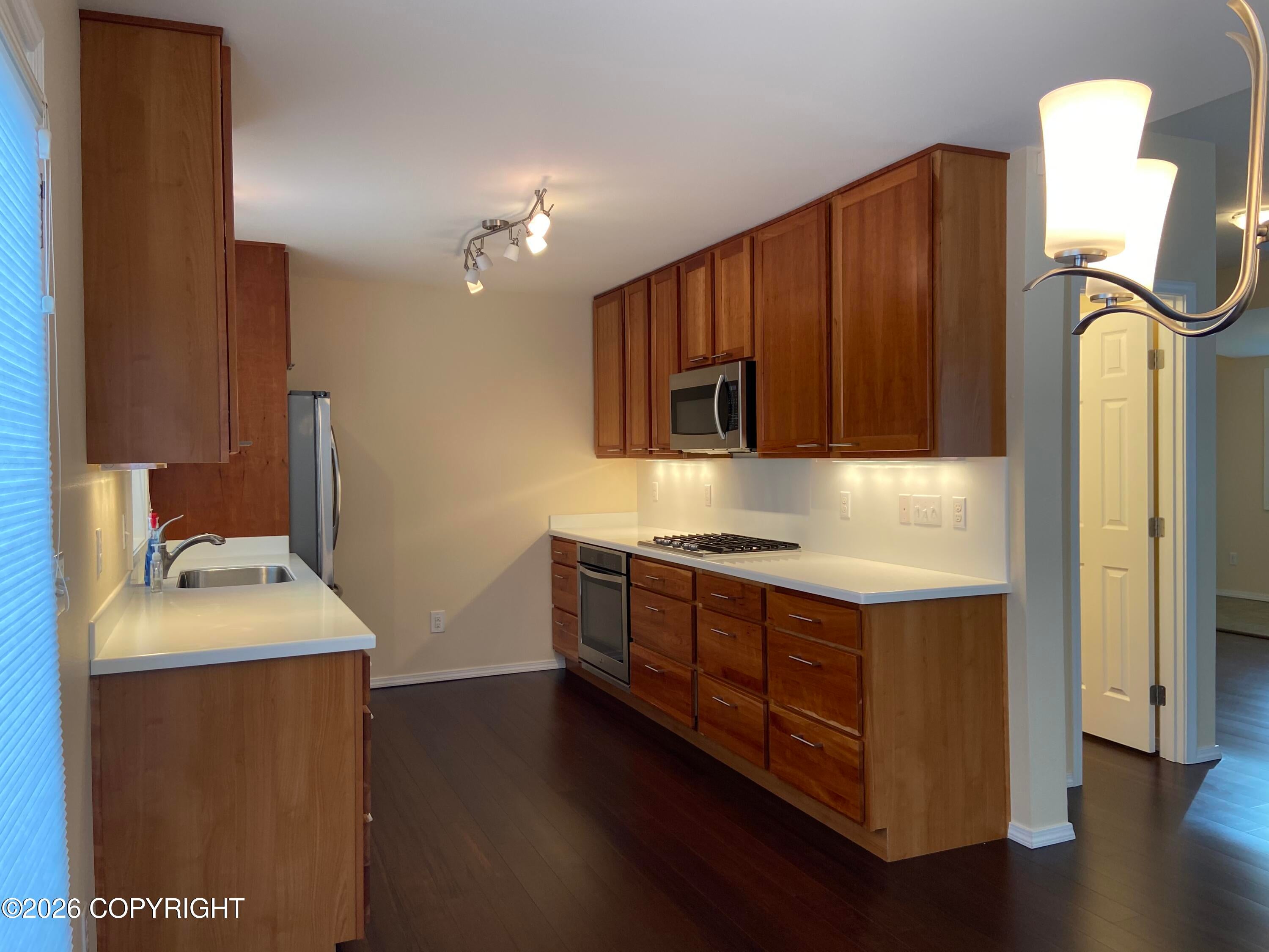 710 W 14th Avenue — photo