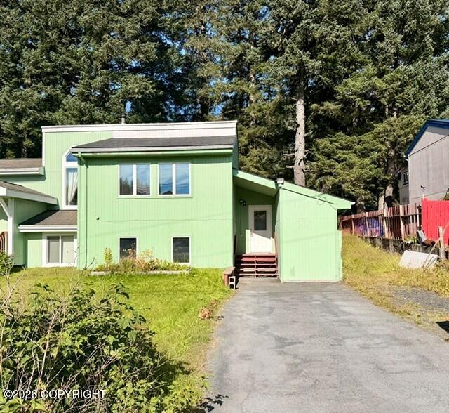 2225 Beaver Lake Drive — photo