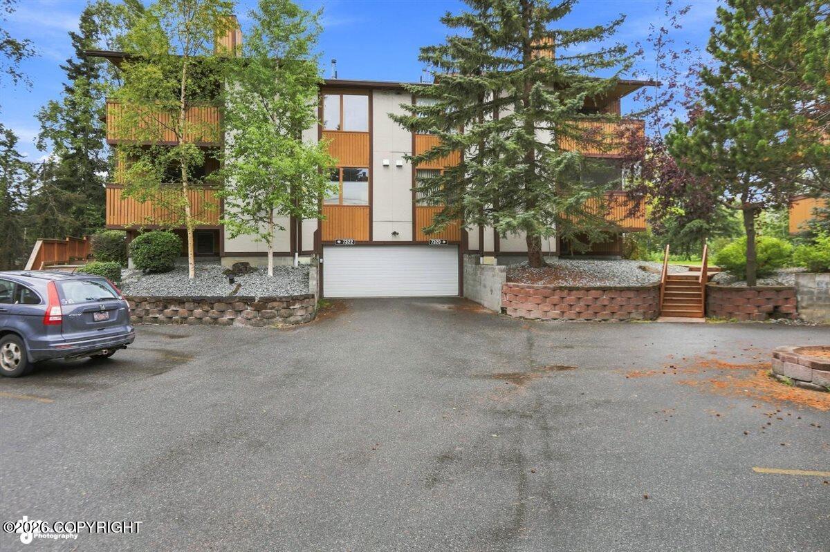 7320 Huntsmen Circle #18-E — photo
