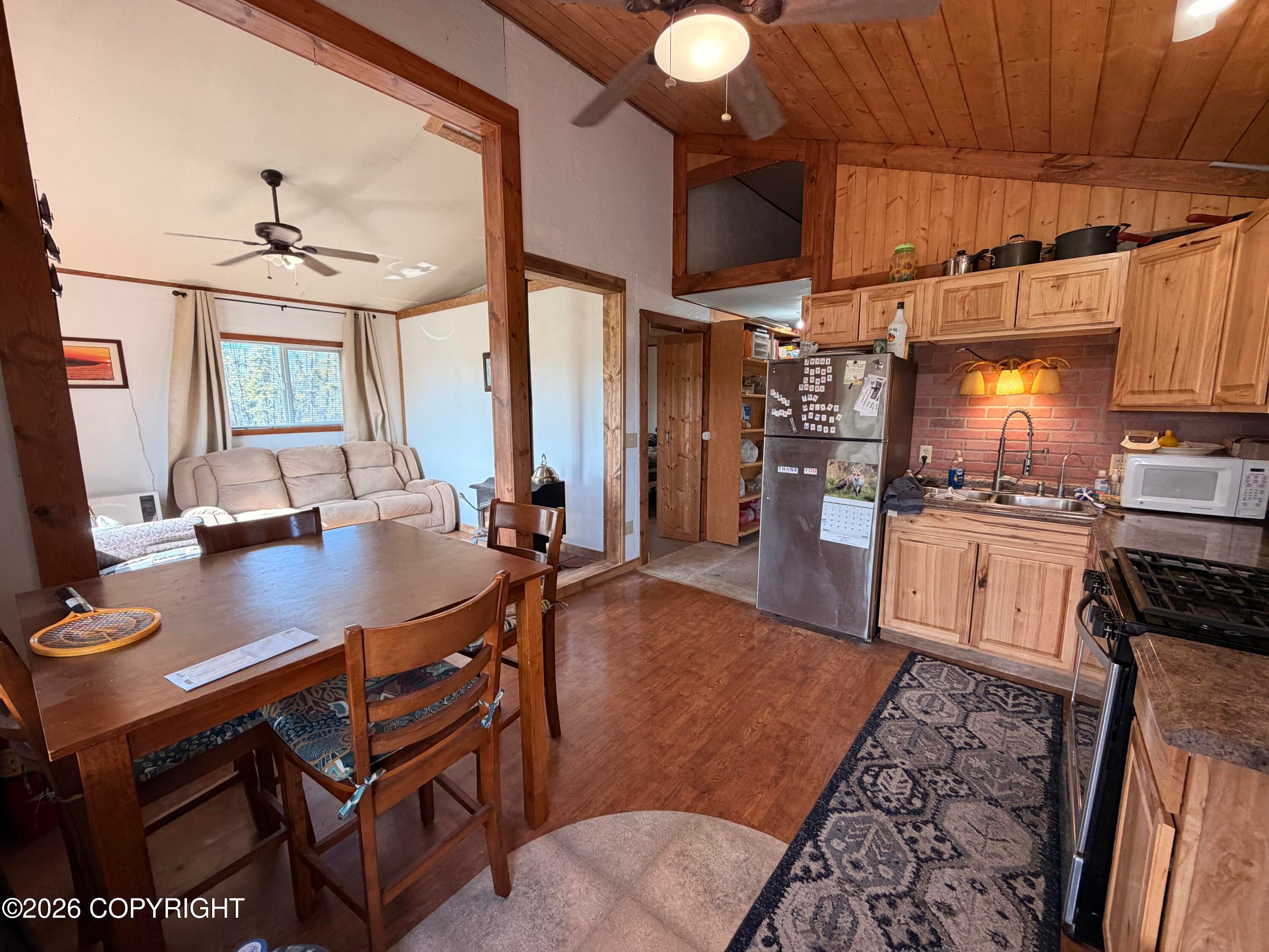 1020 Glenn Highway — photo