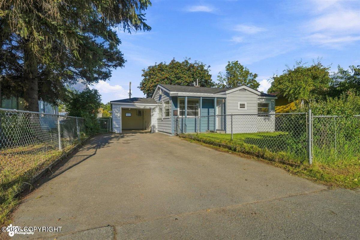 1336 Medfra Street — photo