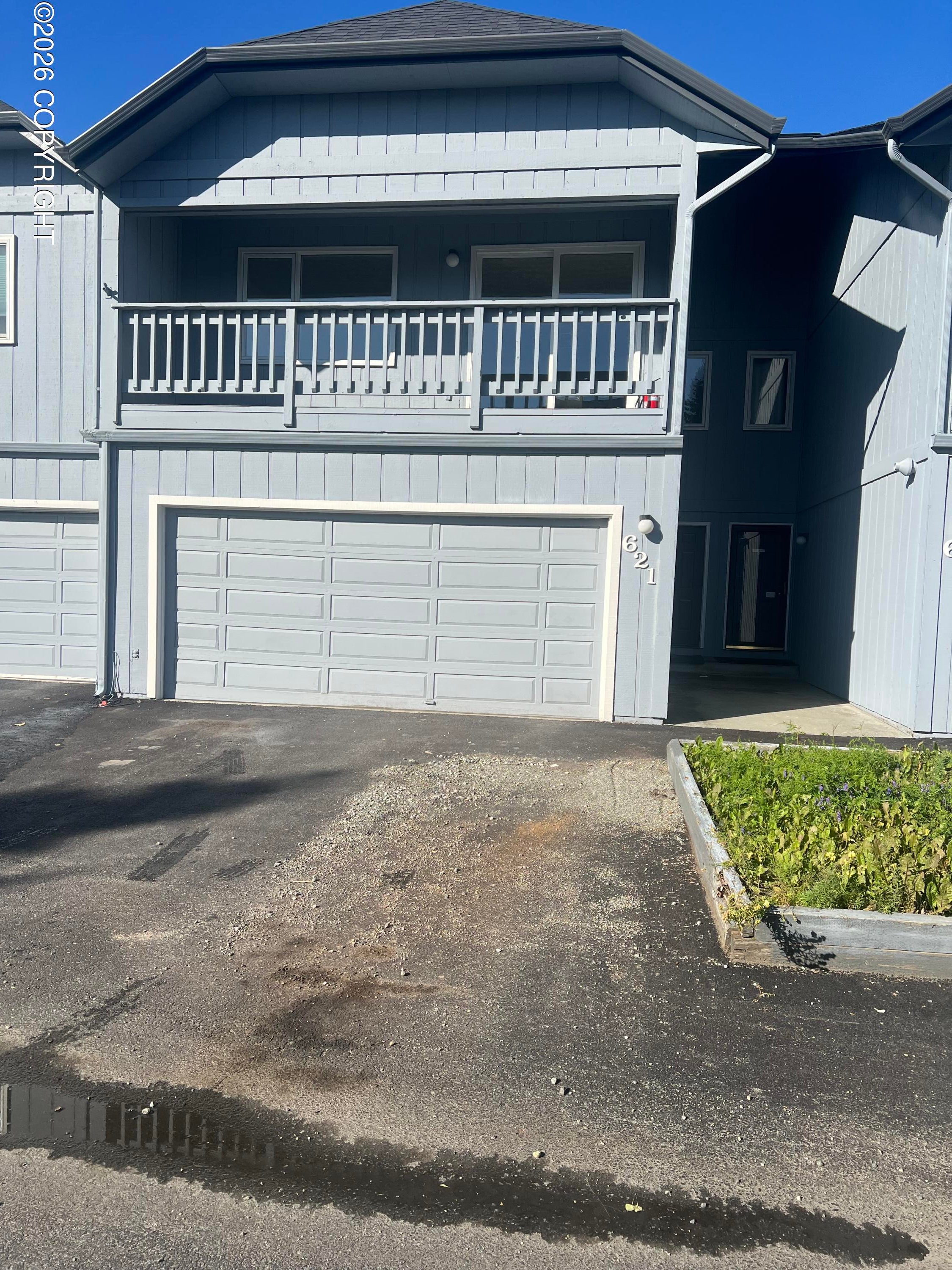 621 King Authur Circle — photo