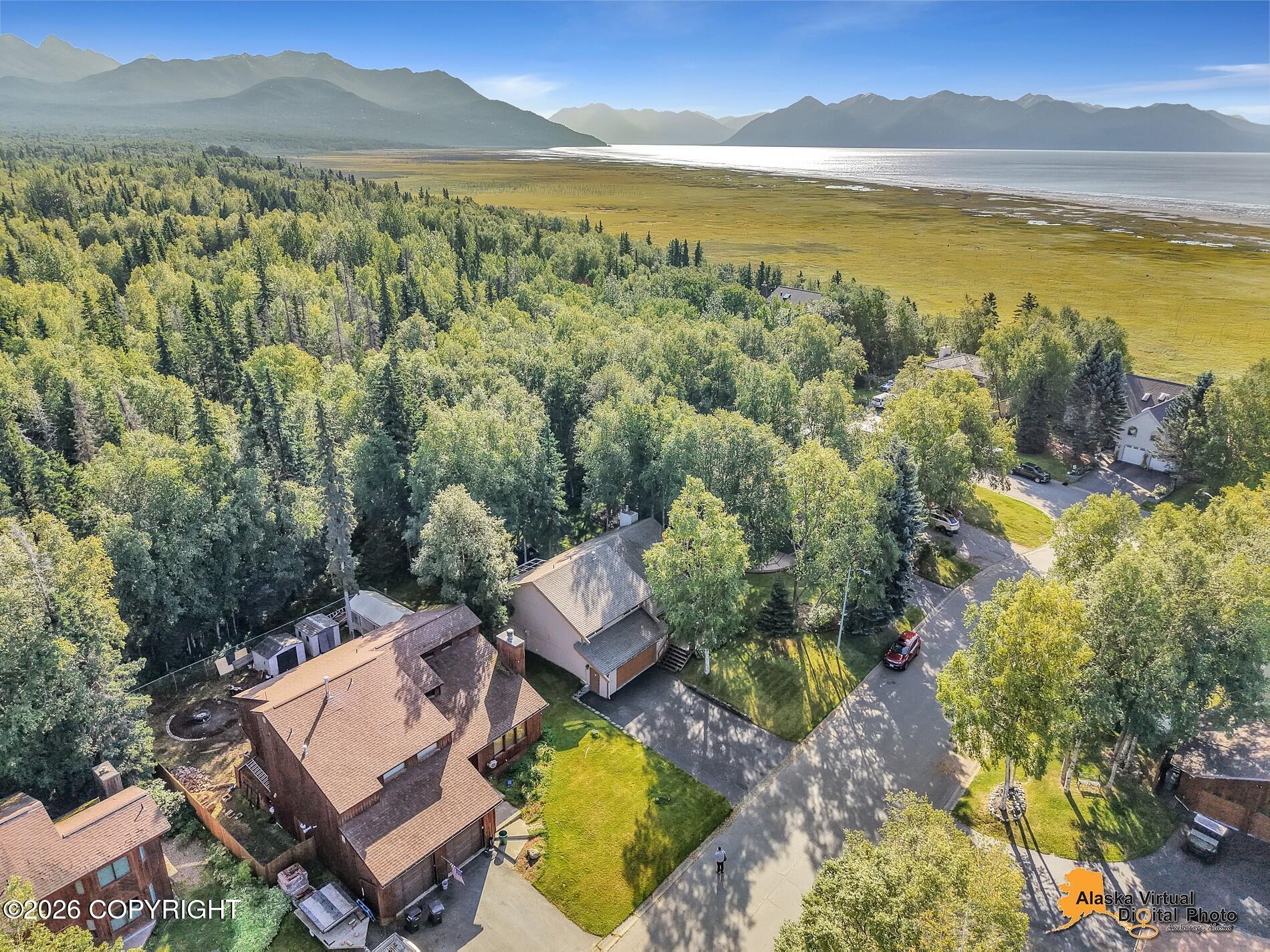 12121 Portage Drive — photo