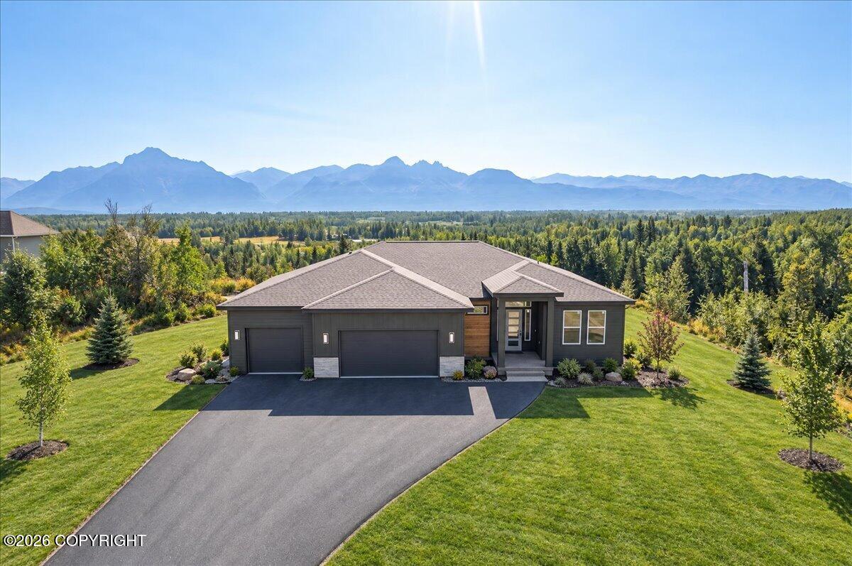 2525 N Larkspur Hill Circle — photo