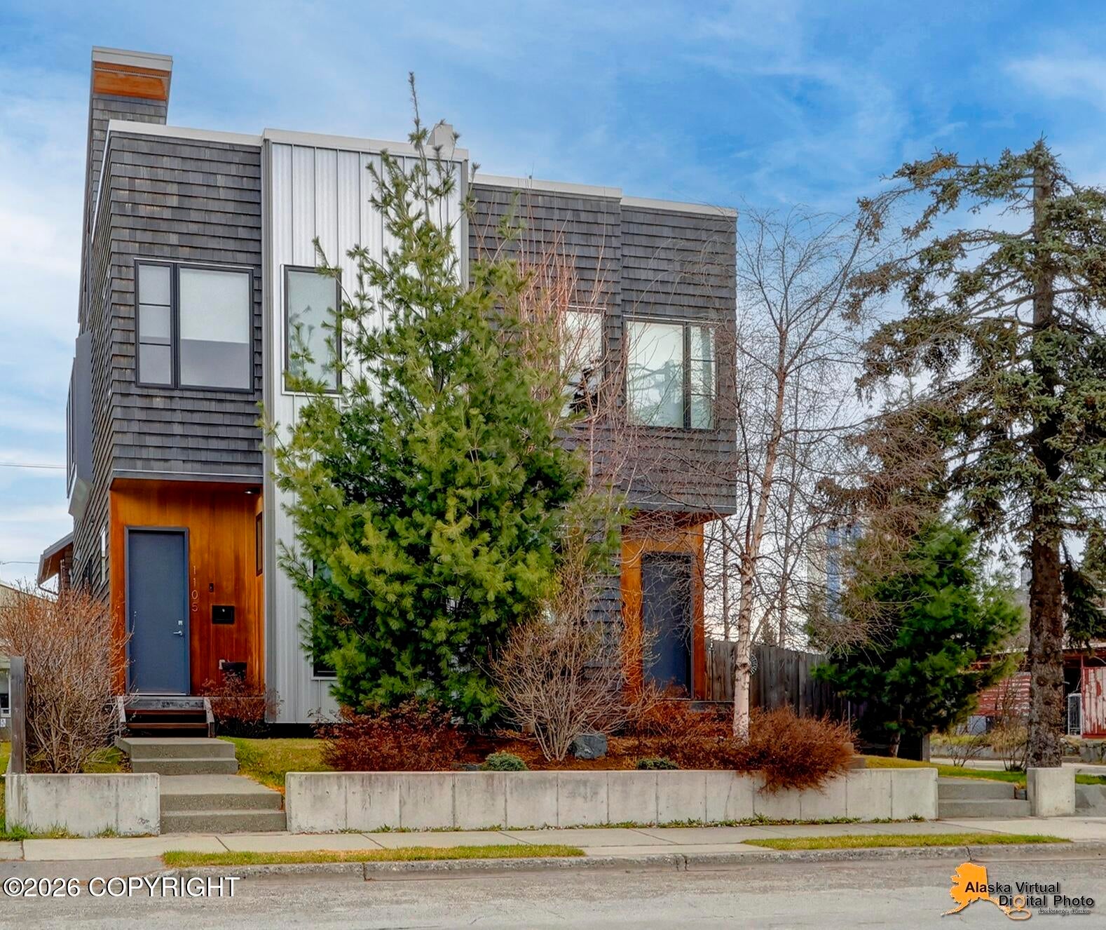 1105 W 11th Avenue — photo