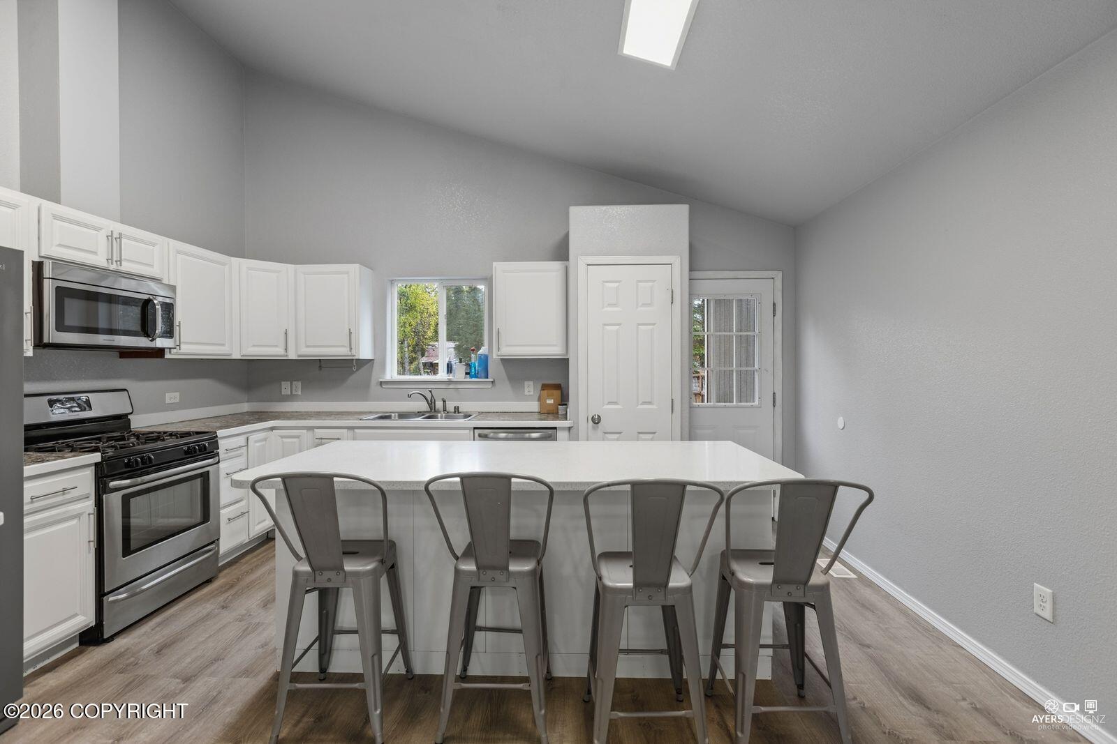 52881 Wesley Court — photo