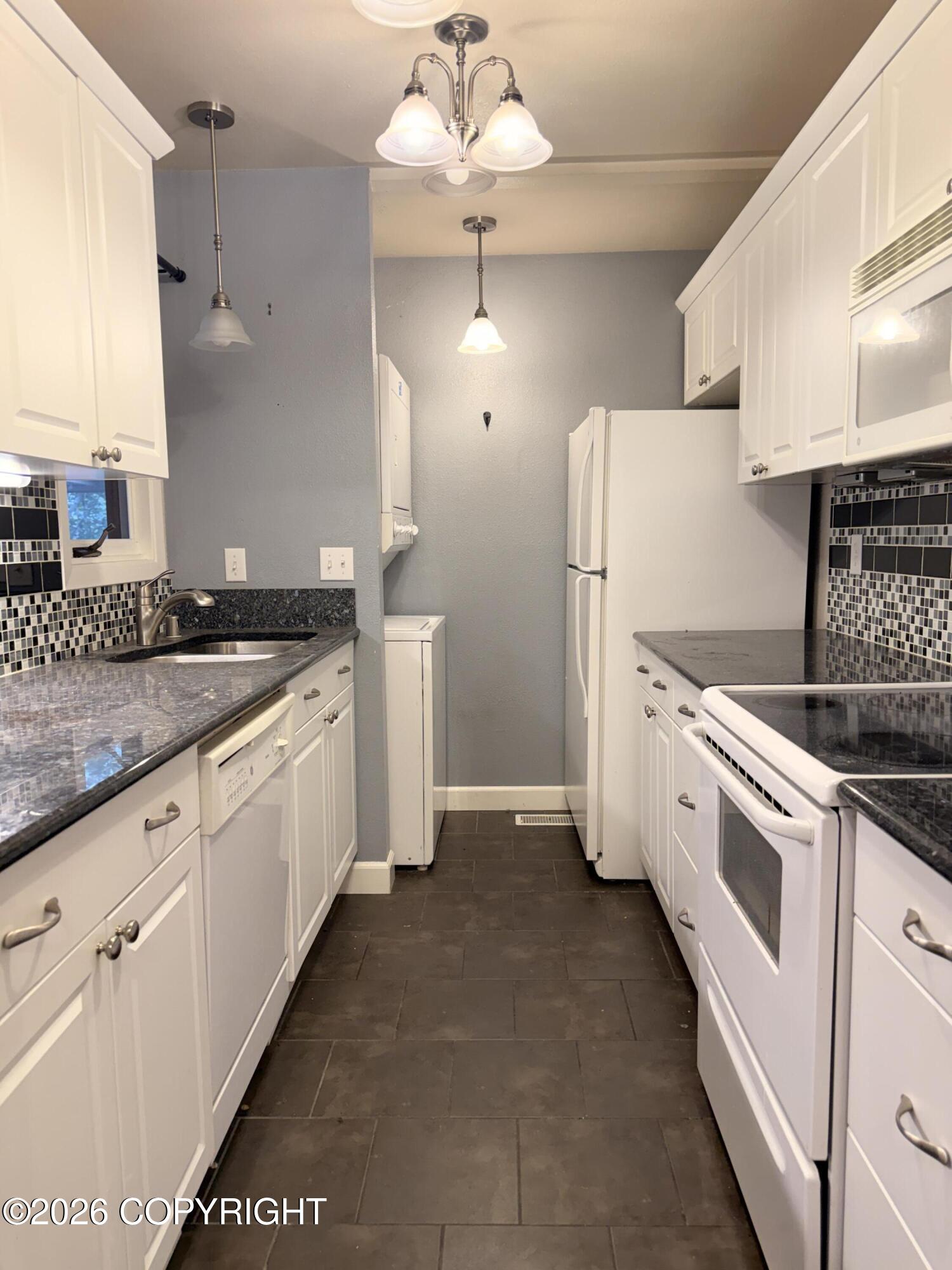 7351 Huntsmen Circle #18G — photo