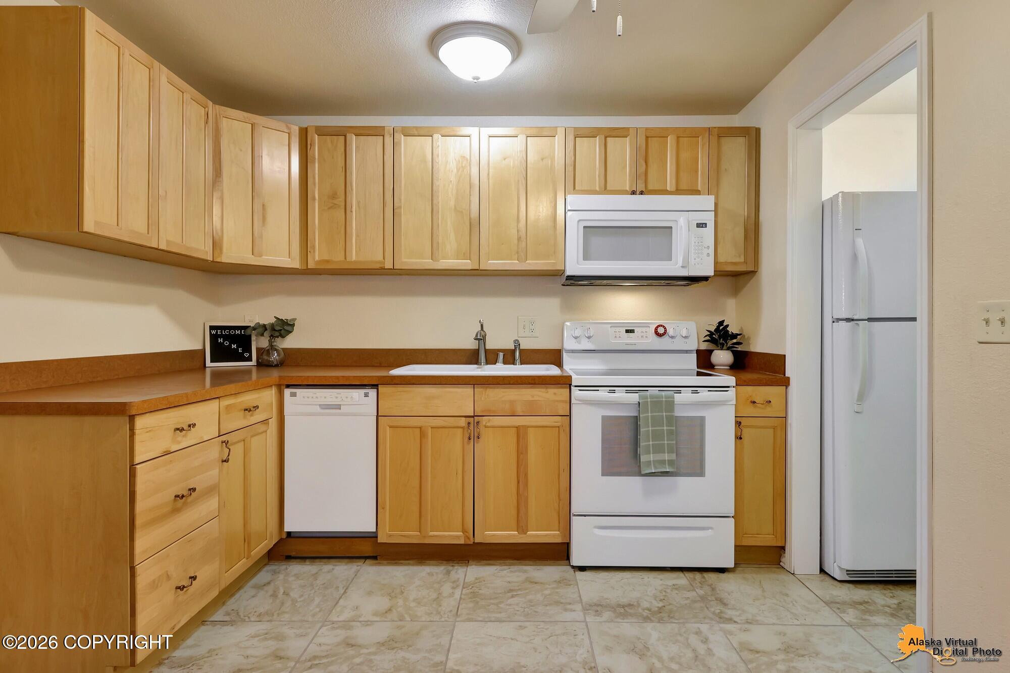 2210 Sentry Drive #8 B-8 — photo