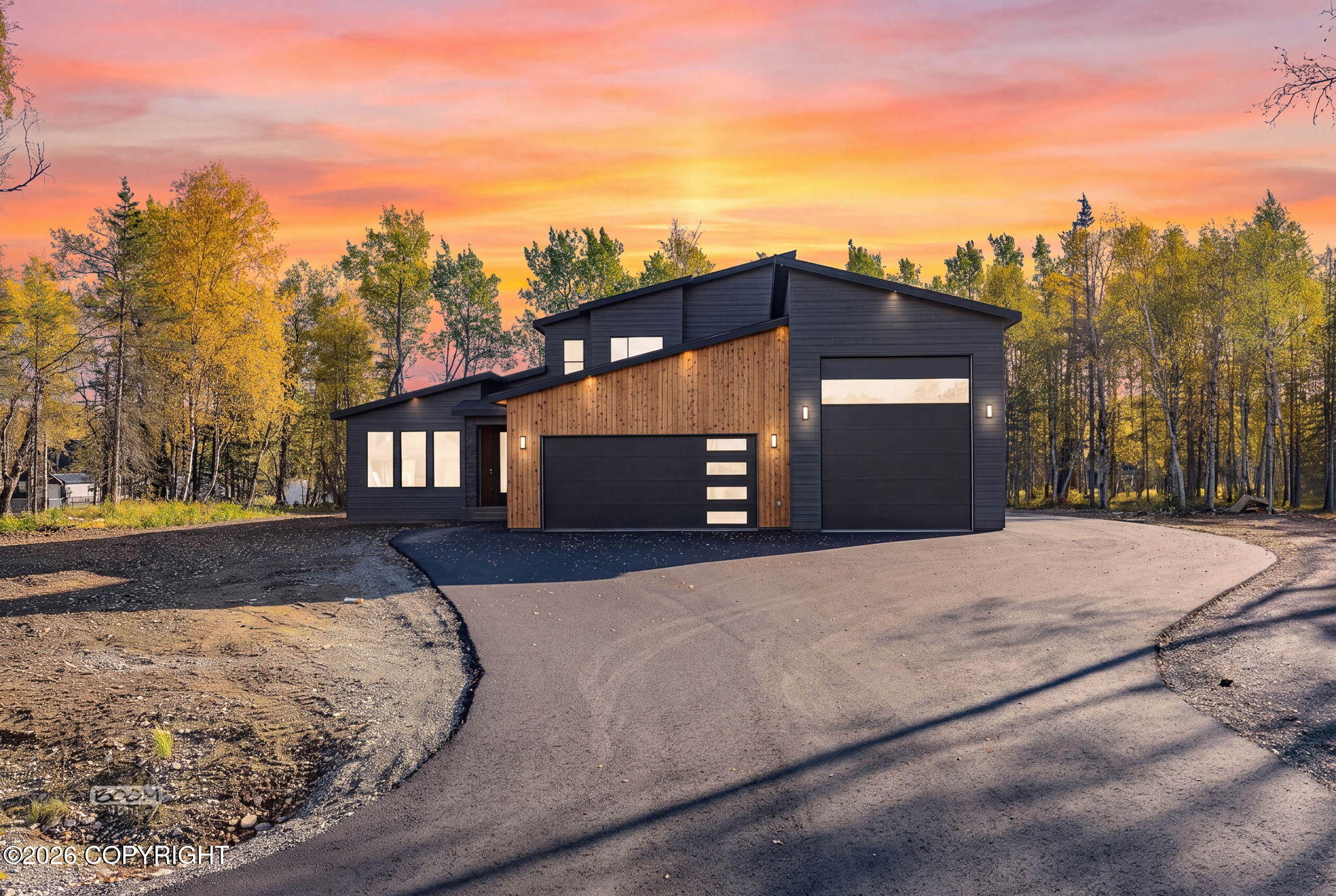 2030 W Cameron Drive — photo