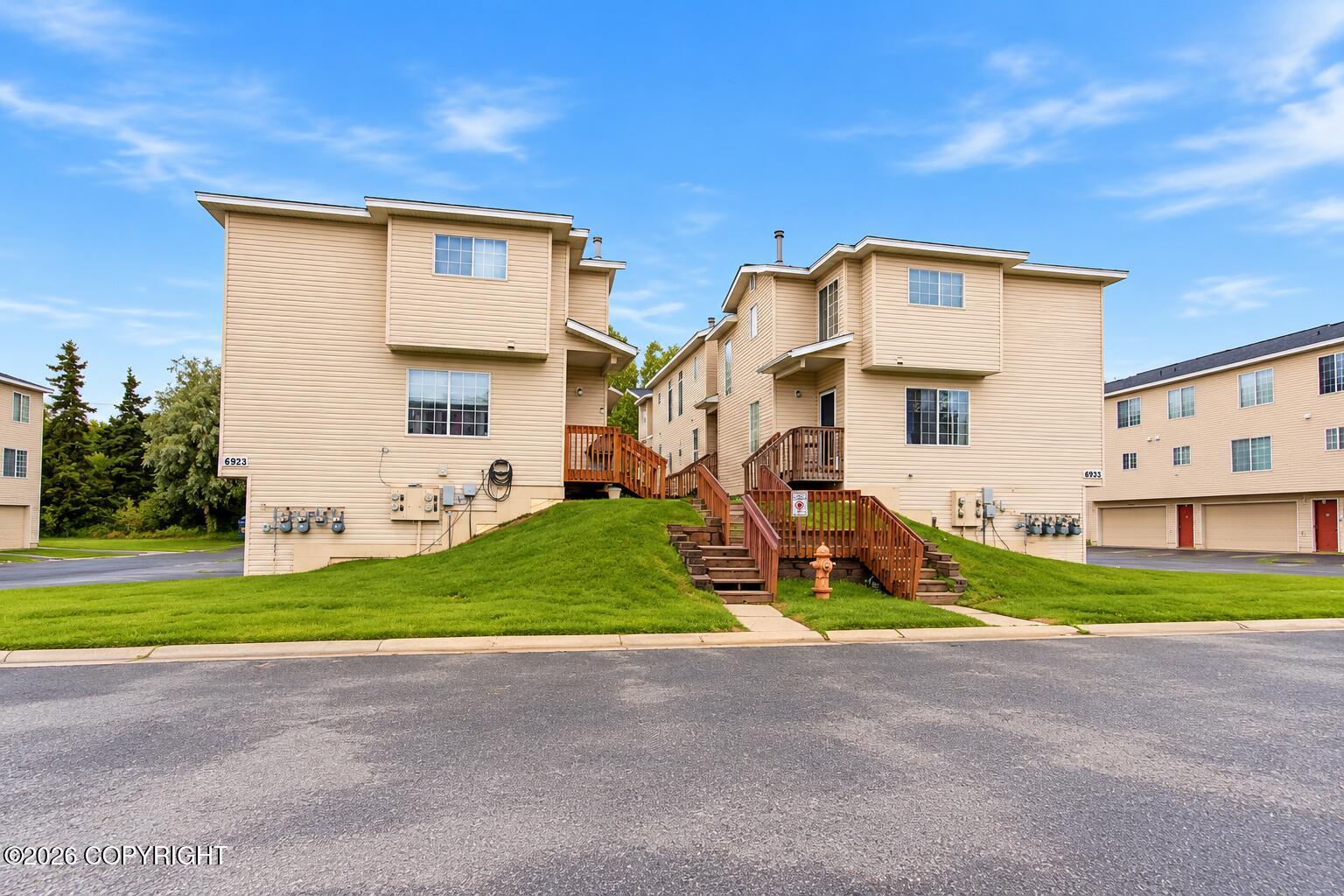 6933 Gold Kings Avenue #C — photo