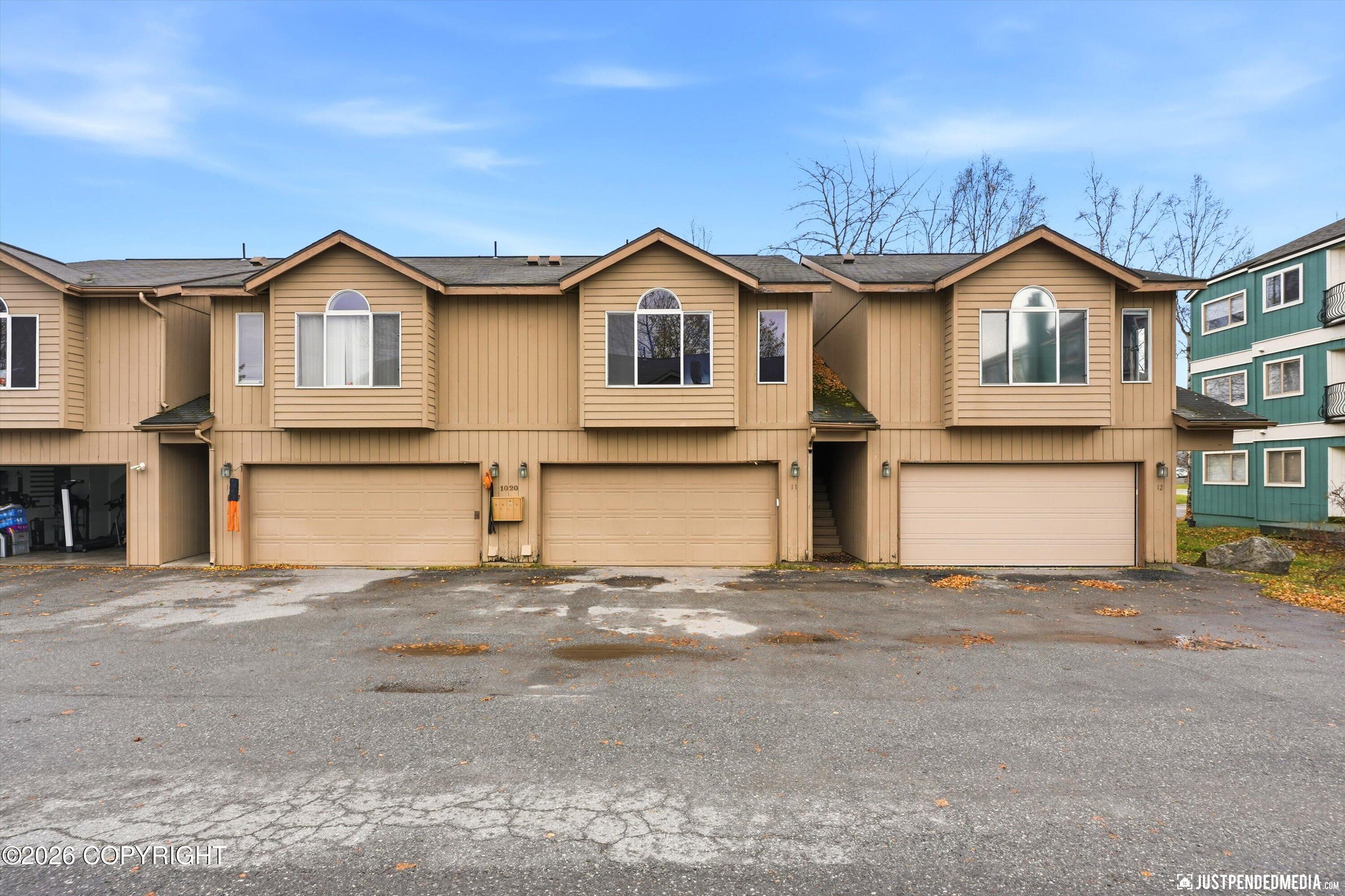1020 Lakewood Court #11 — photo