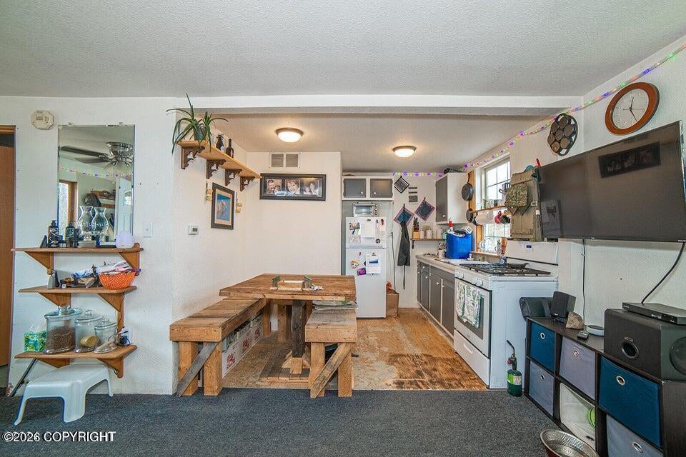 20296 E Caswell Lakes Road — photo