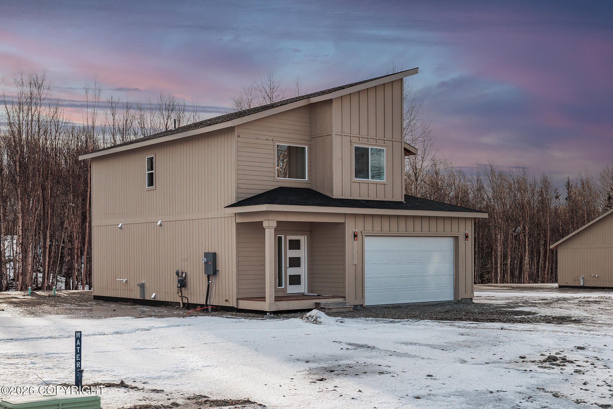 L9 B5 E Boar Avenue — photo