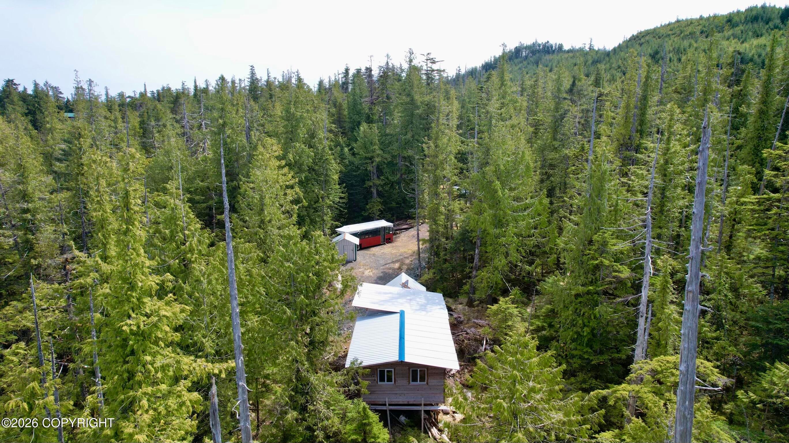 313 SE Bowhead Loop — photo