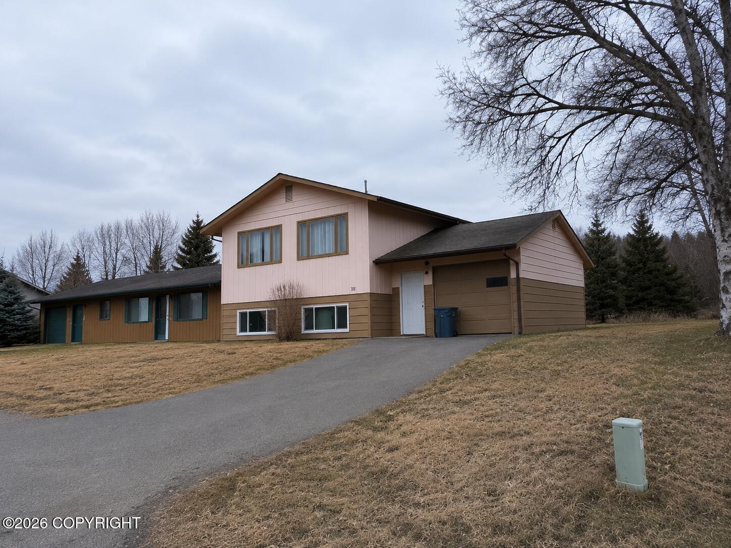 302 Sterling Court — photo