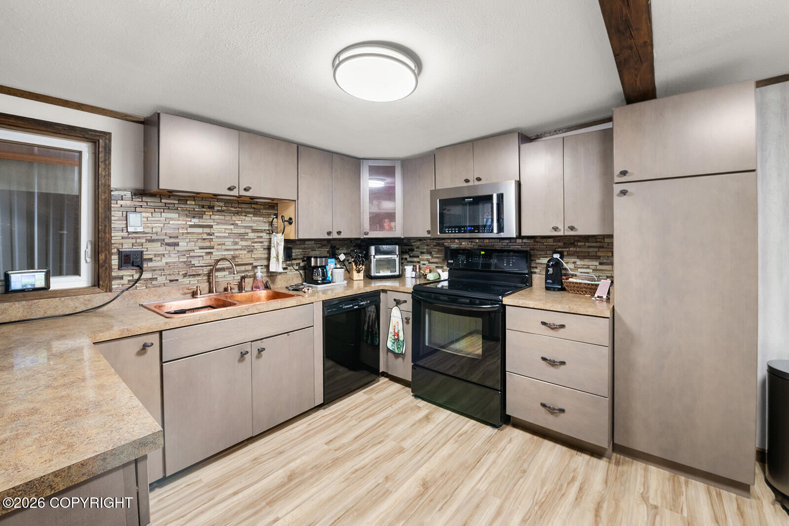 21315 Scenic Drive — photo